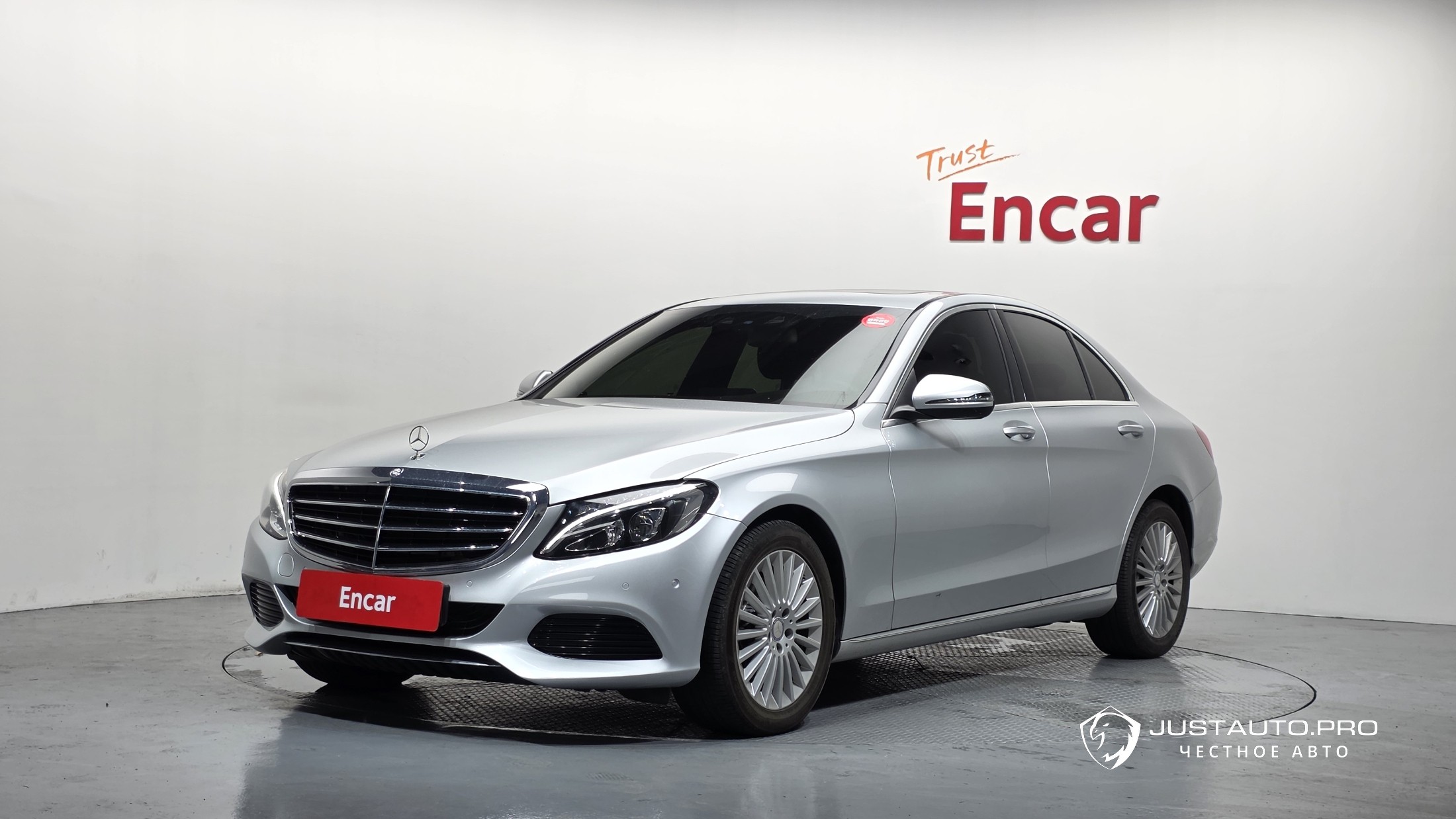 Автомобиль Mercedes-Benz C-Class