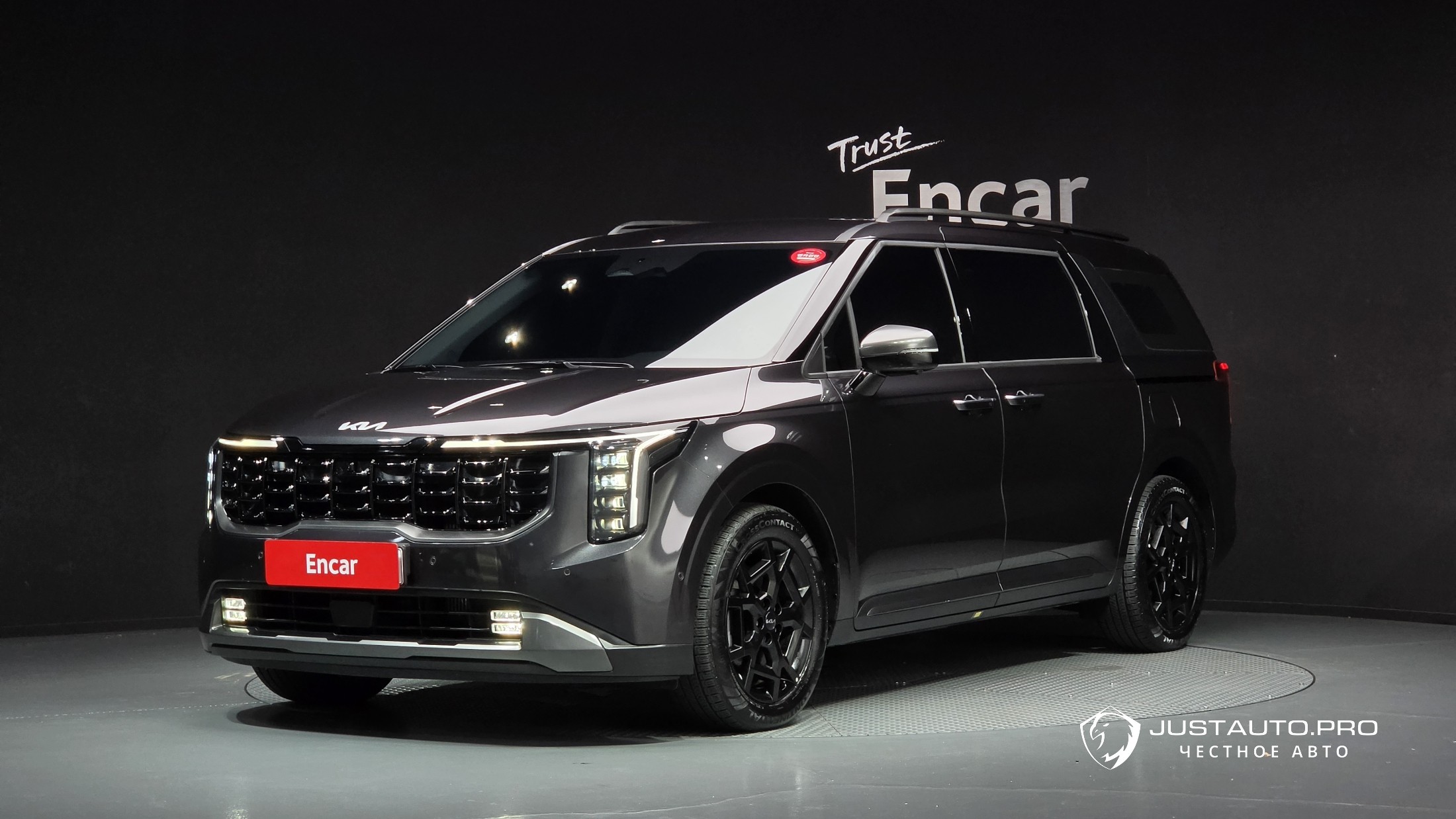 Автомобиль Kia Canival