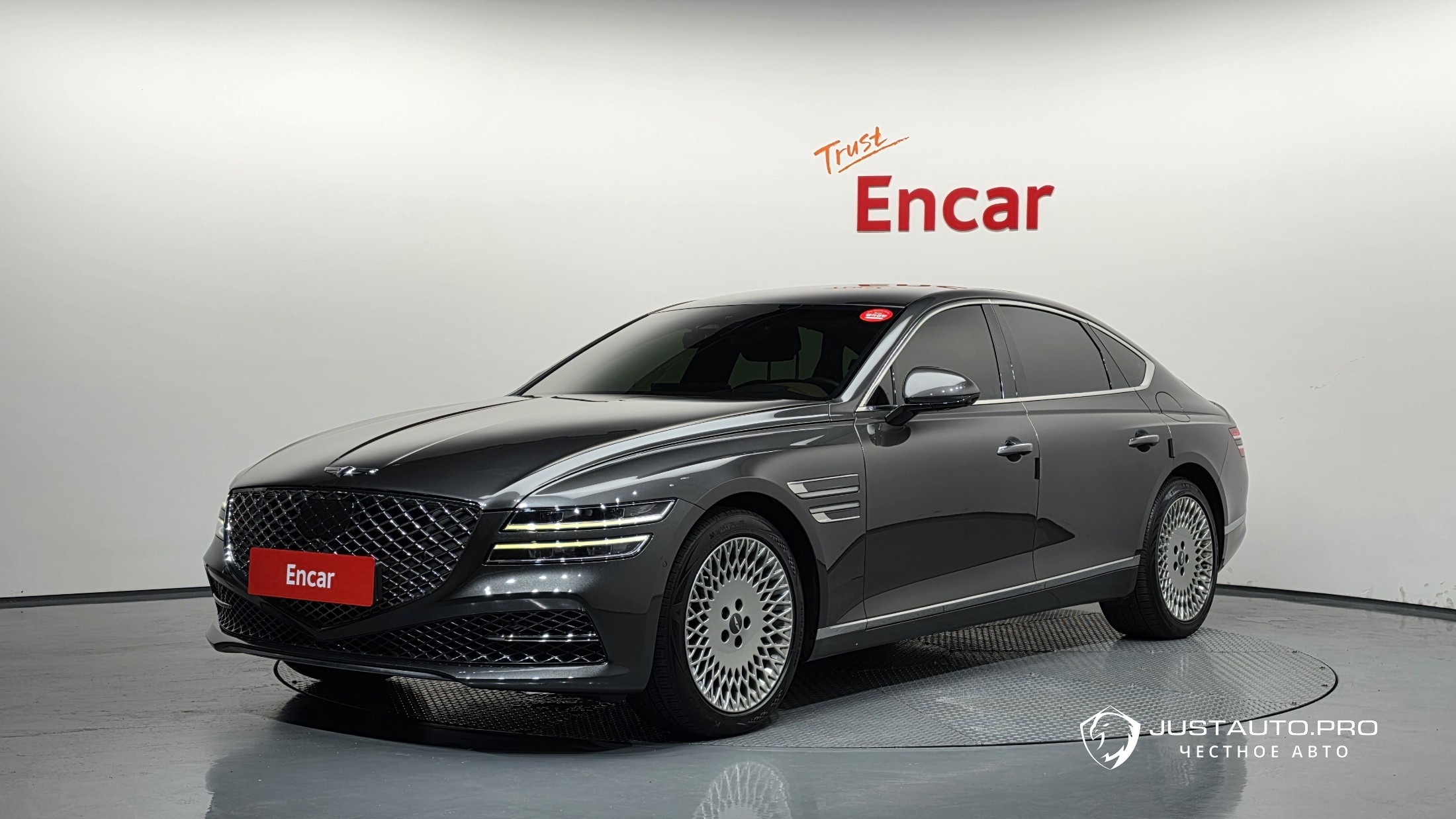 Автомобиль Genesis G80