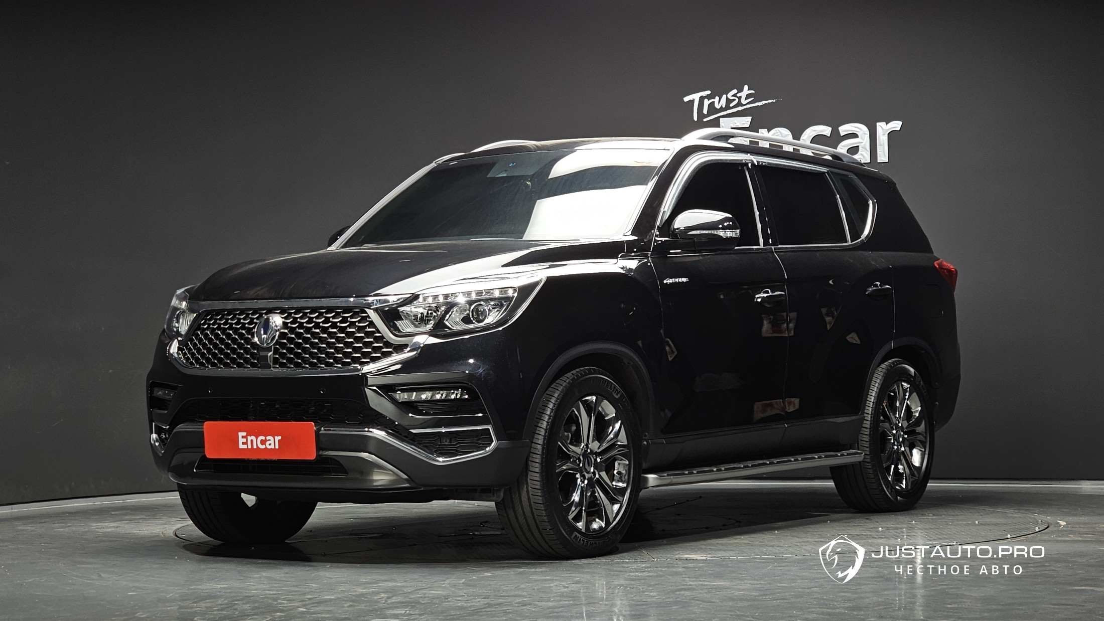 Автомобиль KG_Mobility_Ssangyong Rexton
