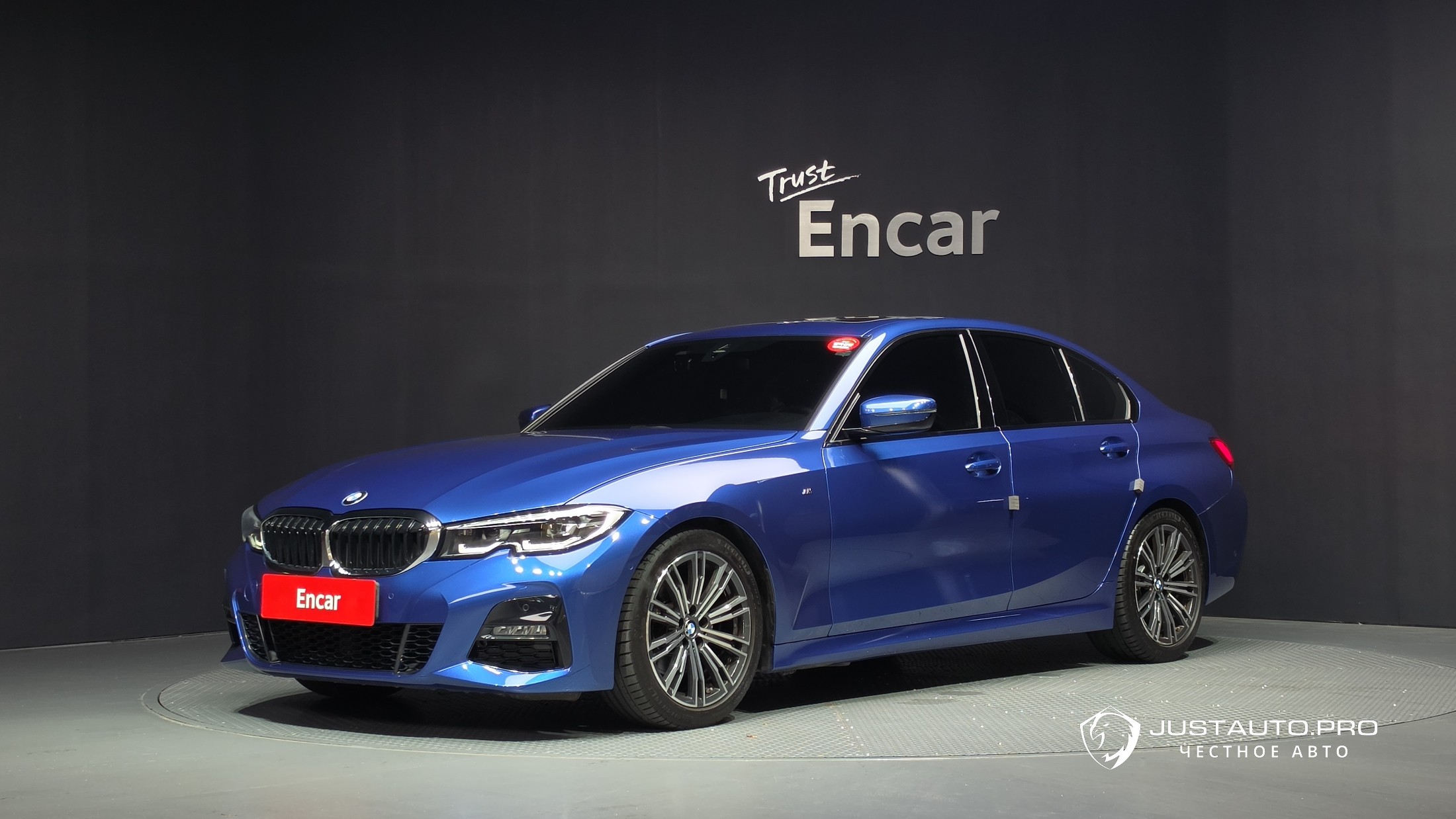 Автомобиль BMW 3-Series