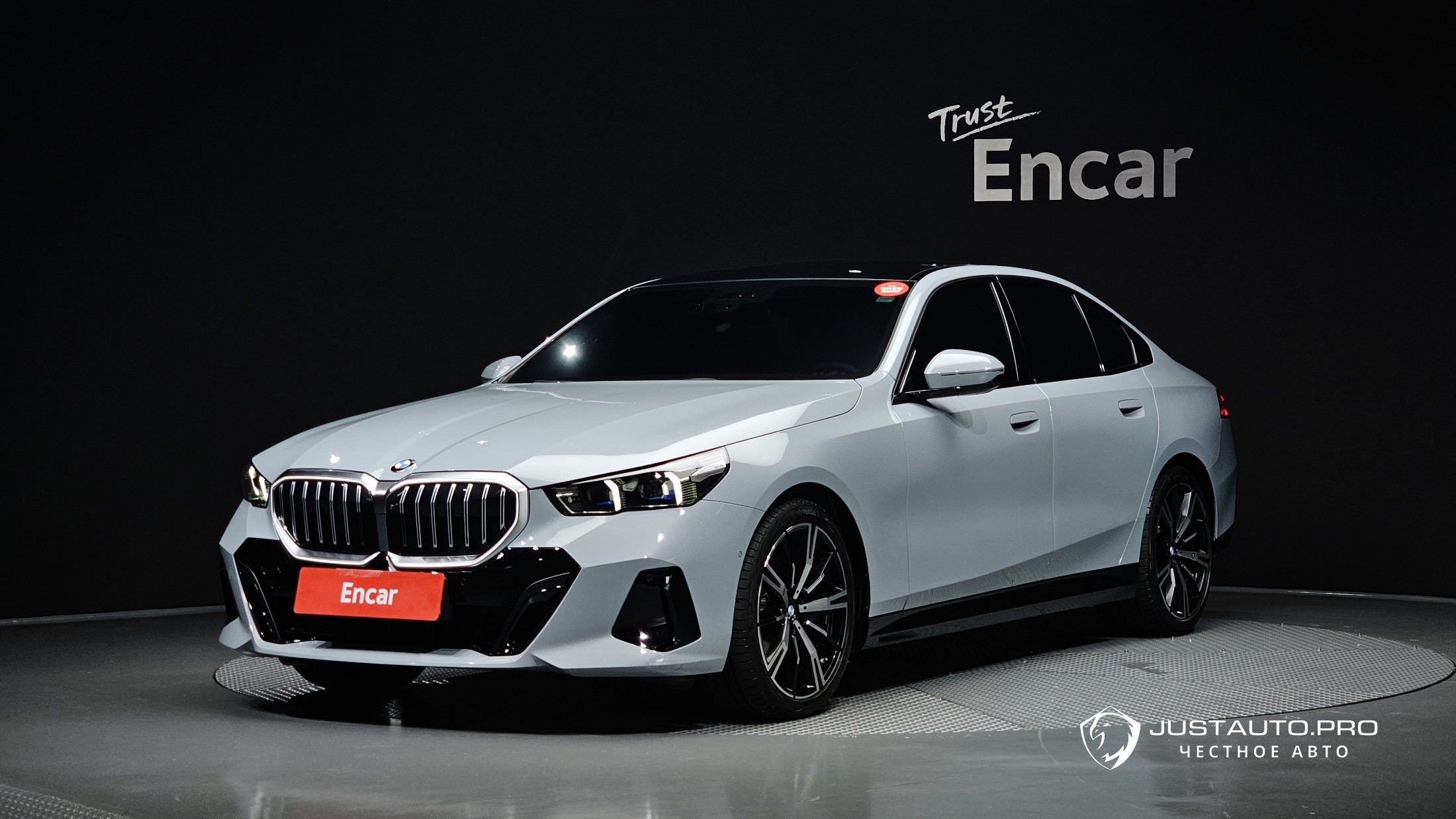 Автомобиль BMW 5-Series