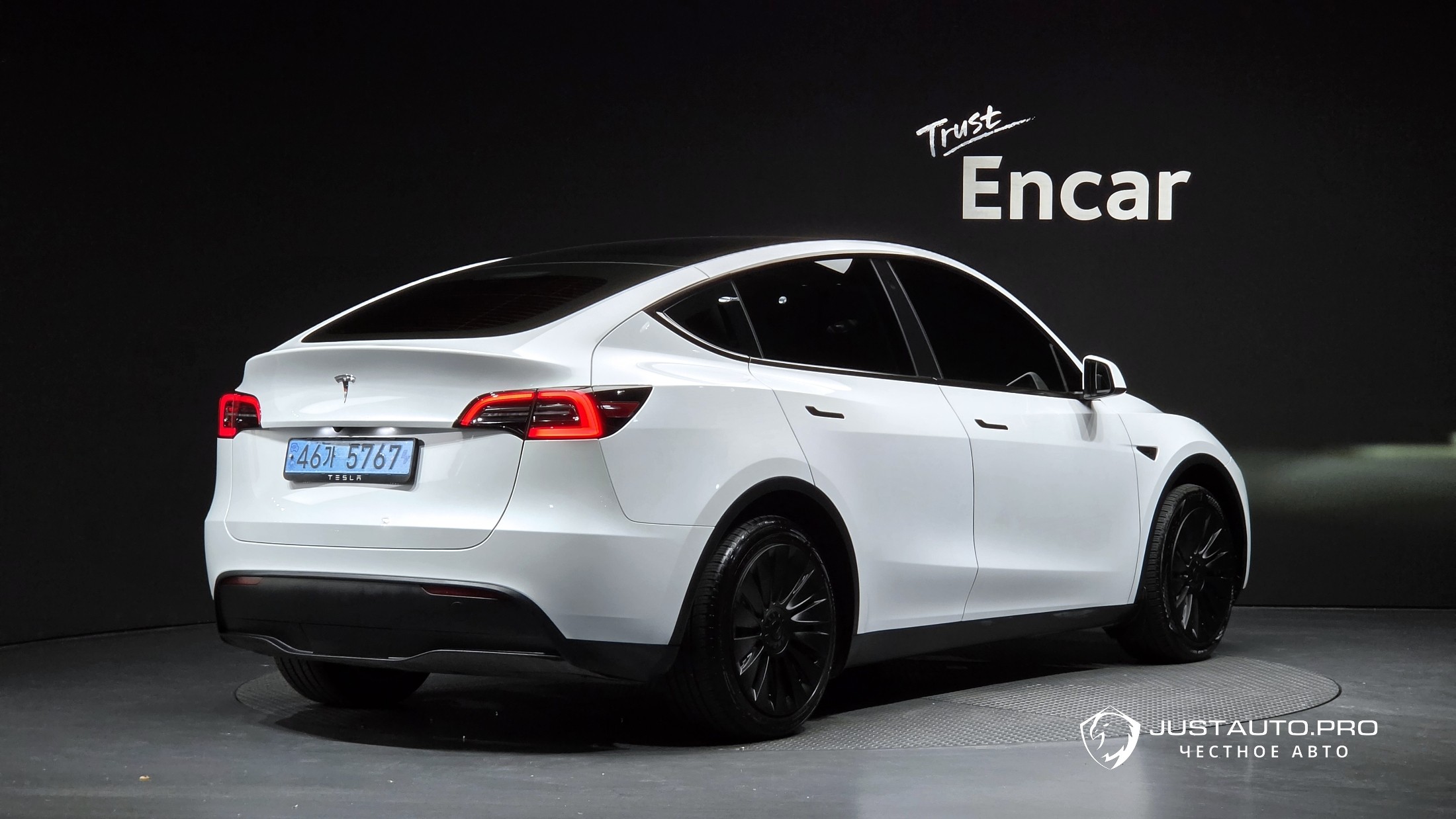 Автомобиль Tesla Model Y