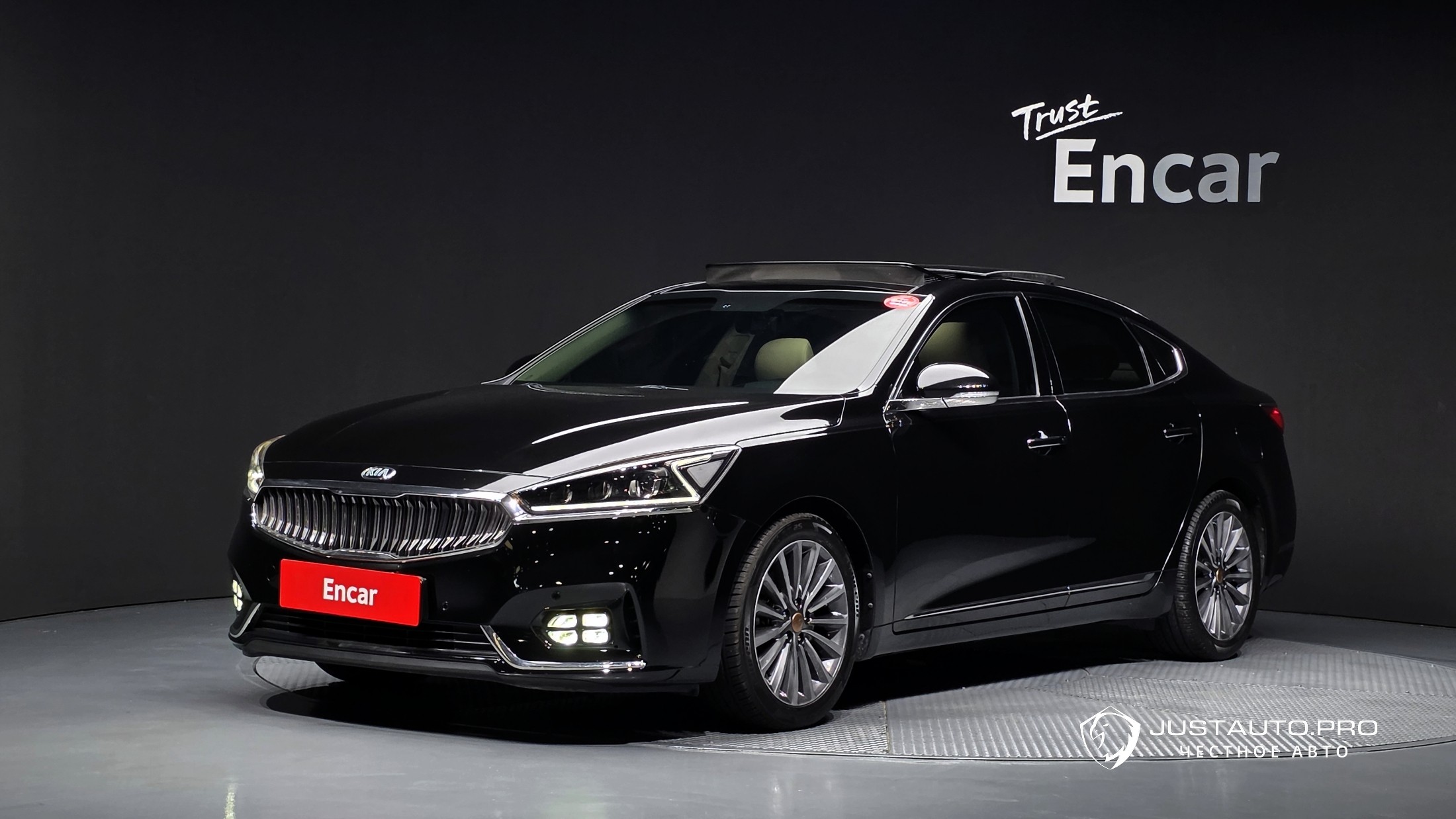 Автомобиль Kia K7