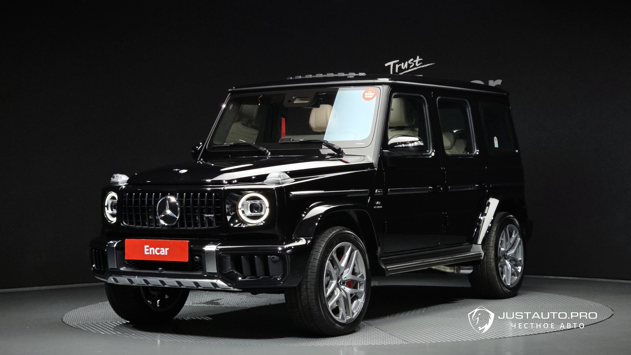 Автомобиль Mercedes-Benz G-Class