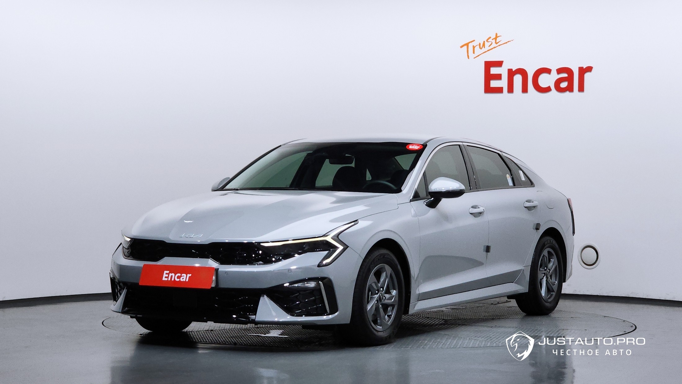 Автомобиль Kia K5