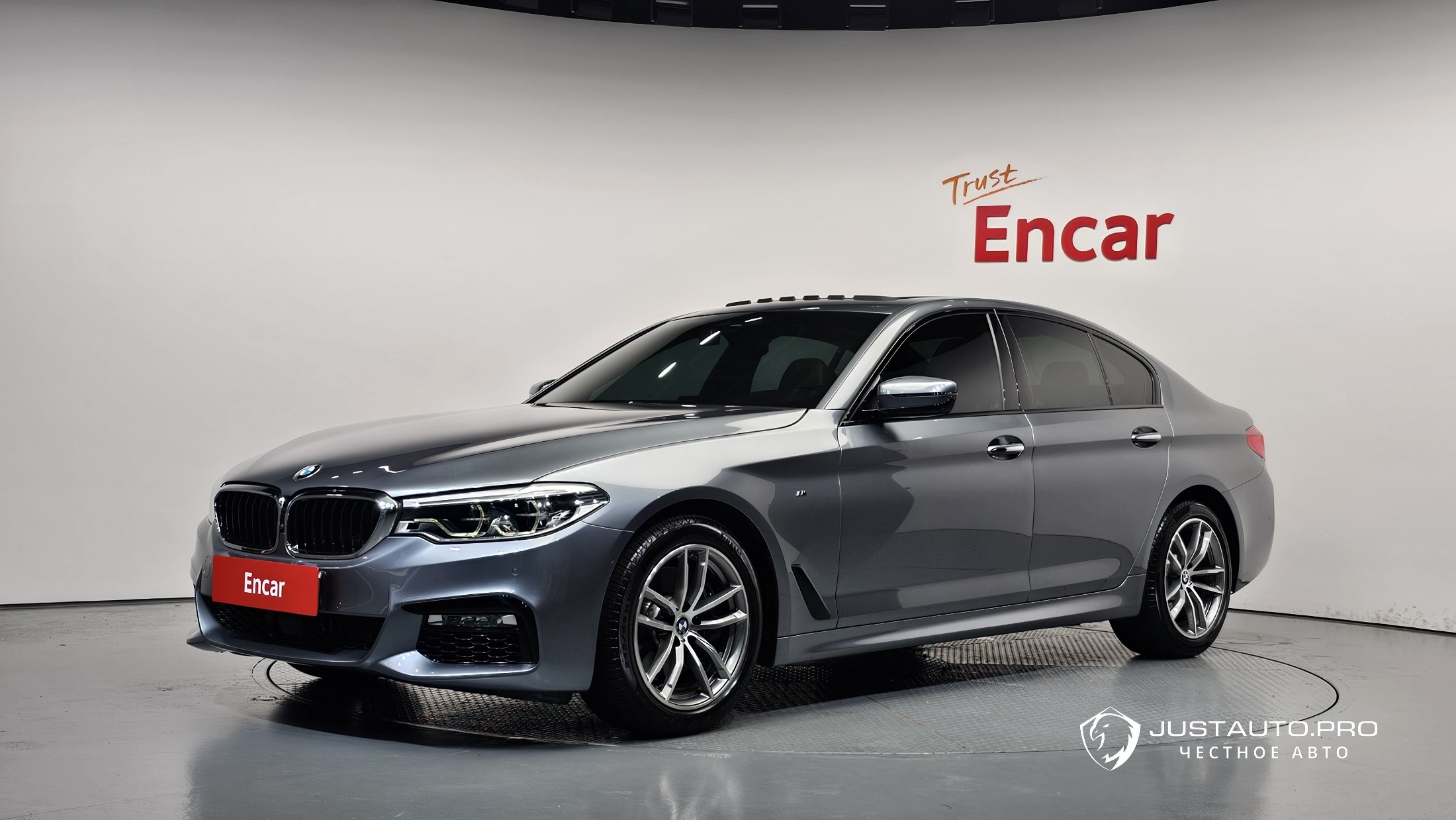 Автомобиль BMW 5-Series