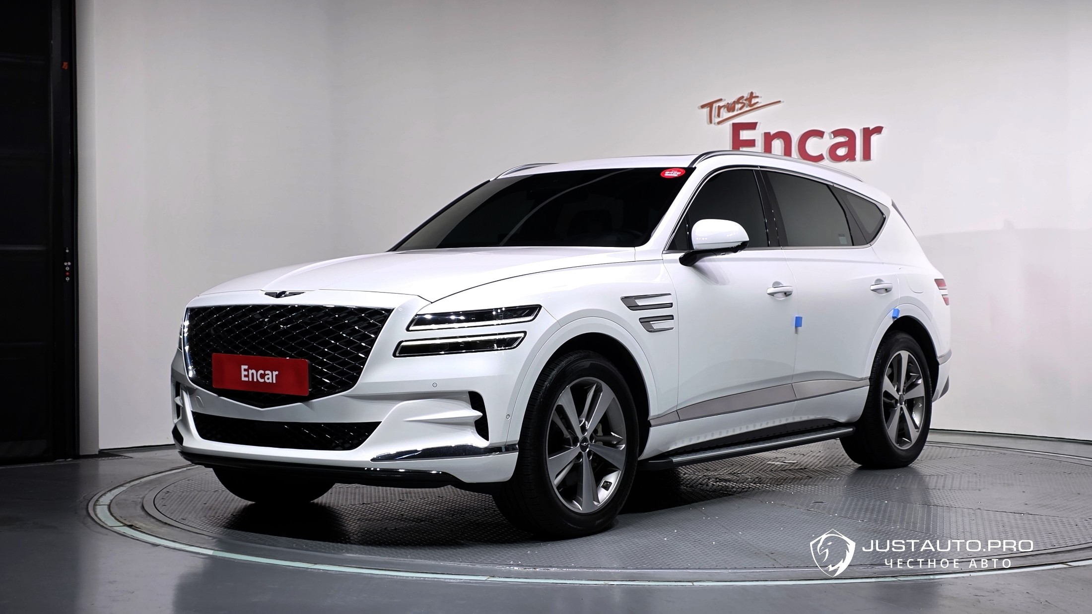 Автомобиль Genesis GV80