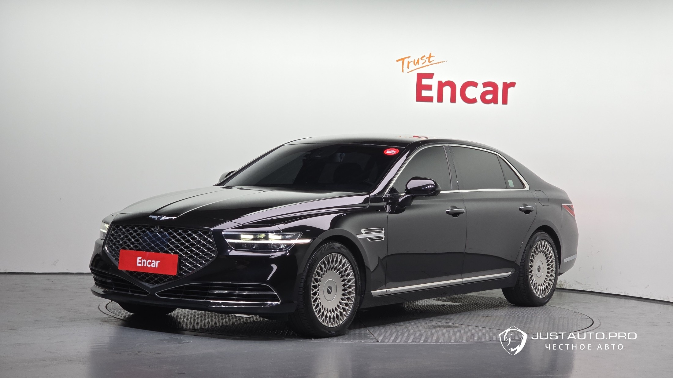 Автомобиль Genesis G90