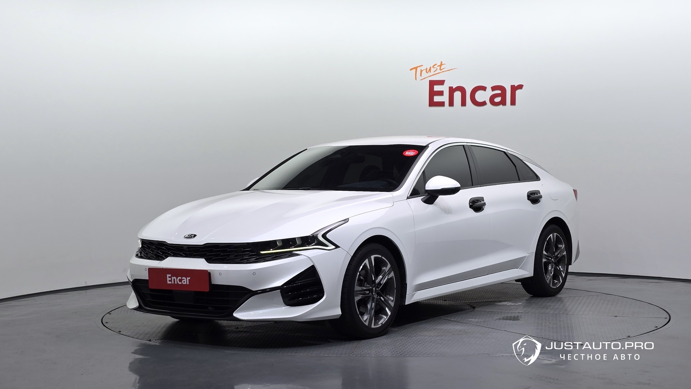 Автомобиль Kia K5