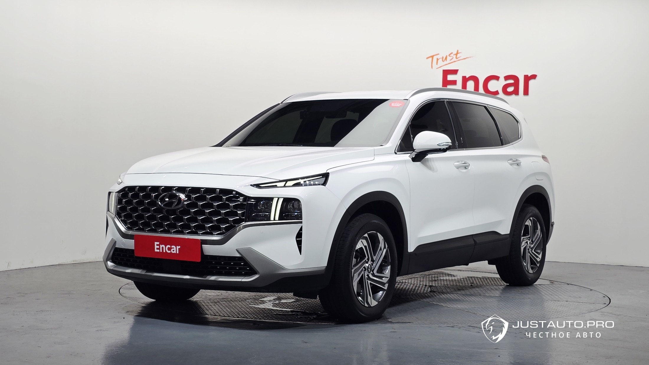 Автомобиль Hyundai Santafe