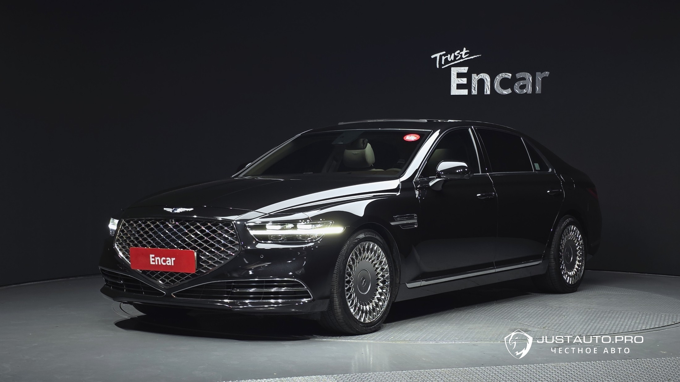 Автомобиль Genesis G90