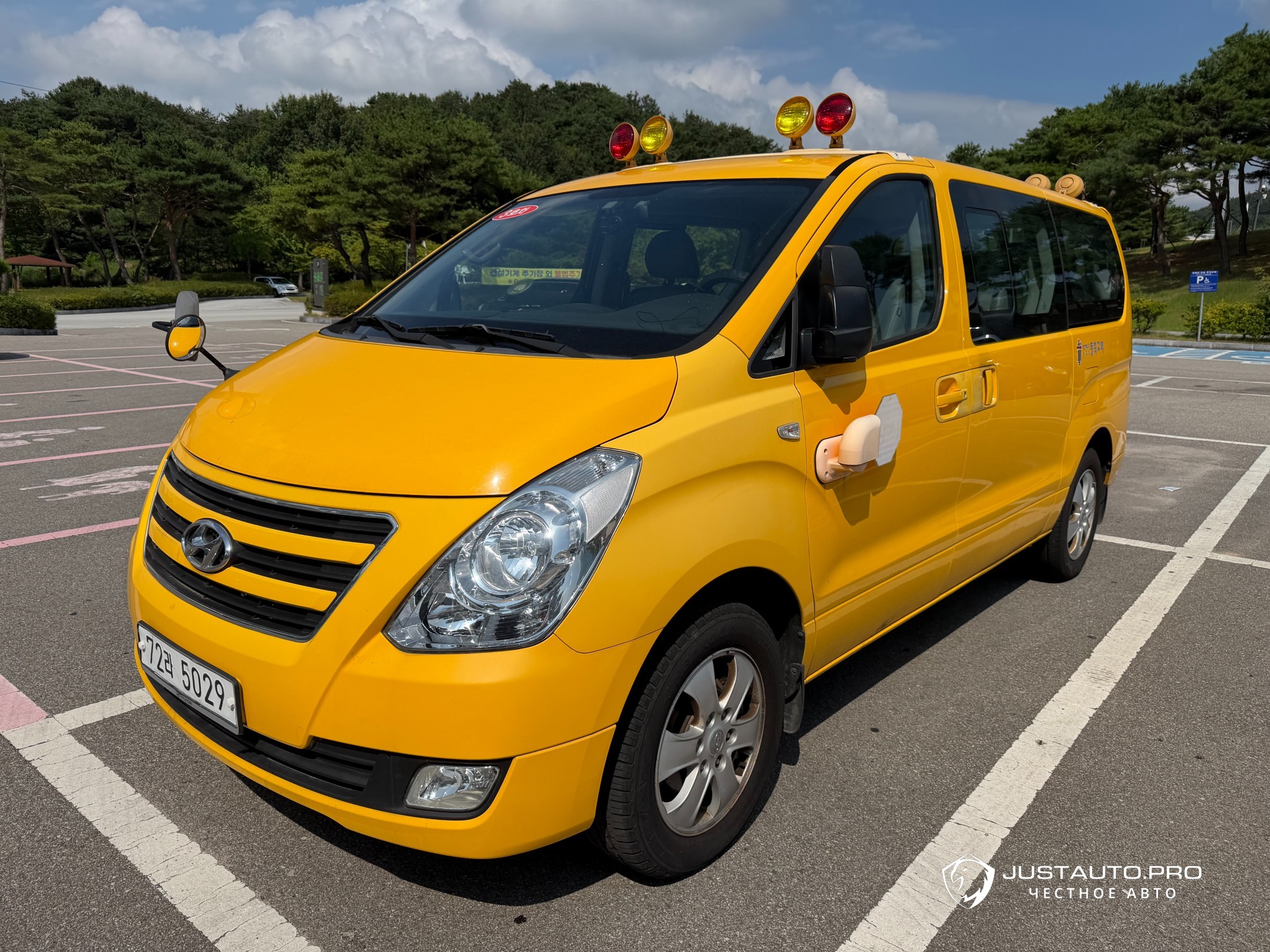 Автомобиль Hyundai Starex