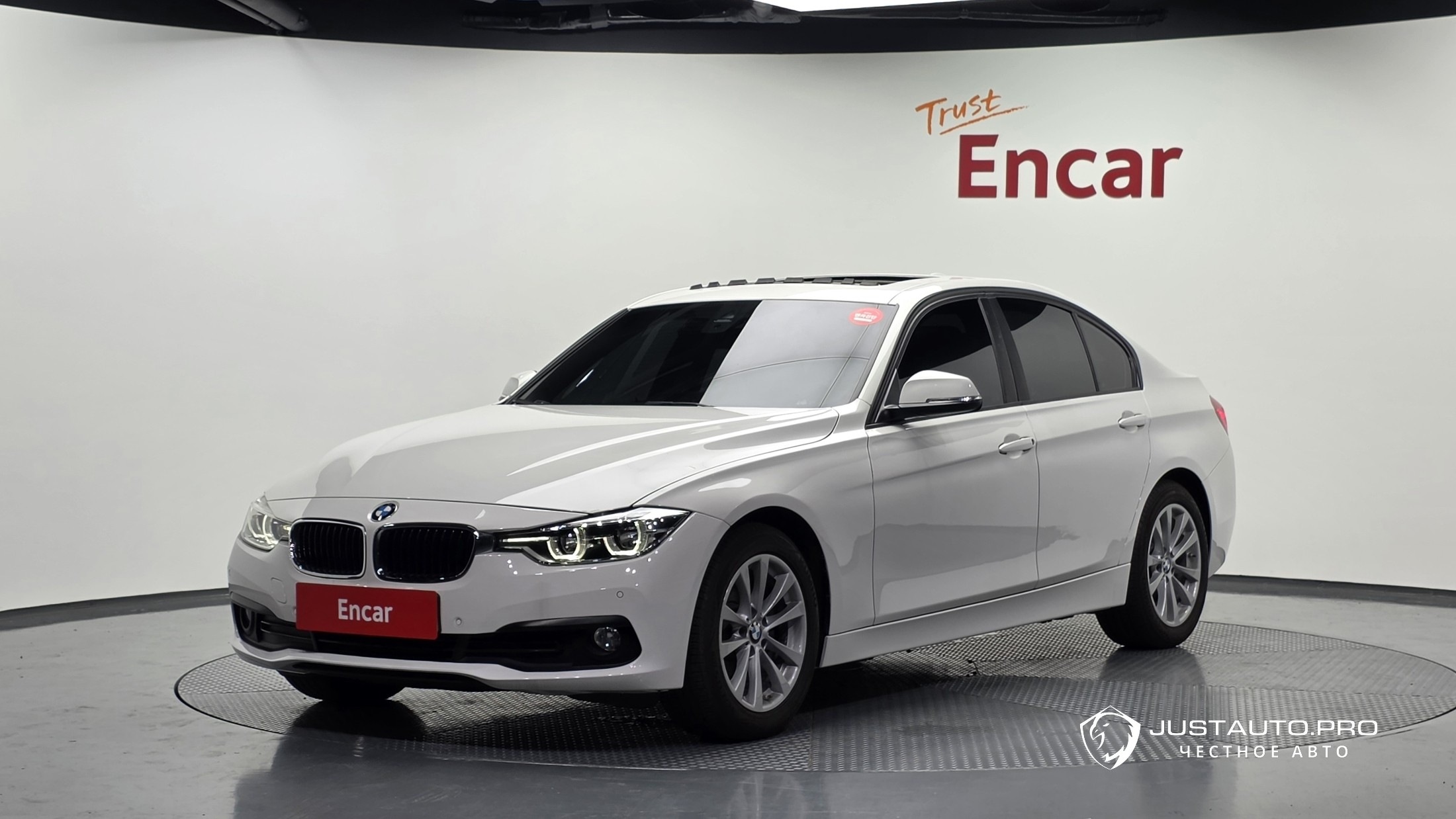 Автомобиль BMW 3-Series