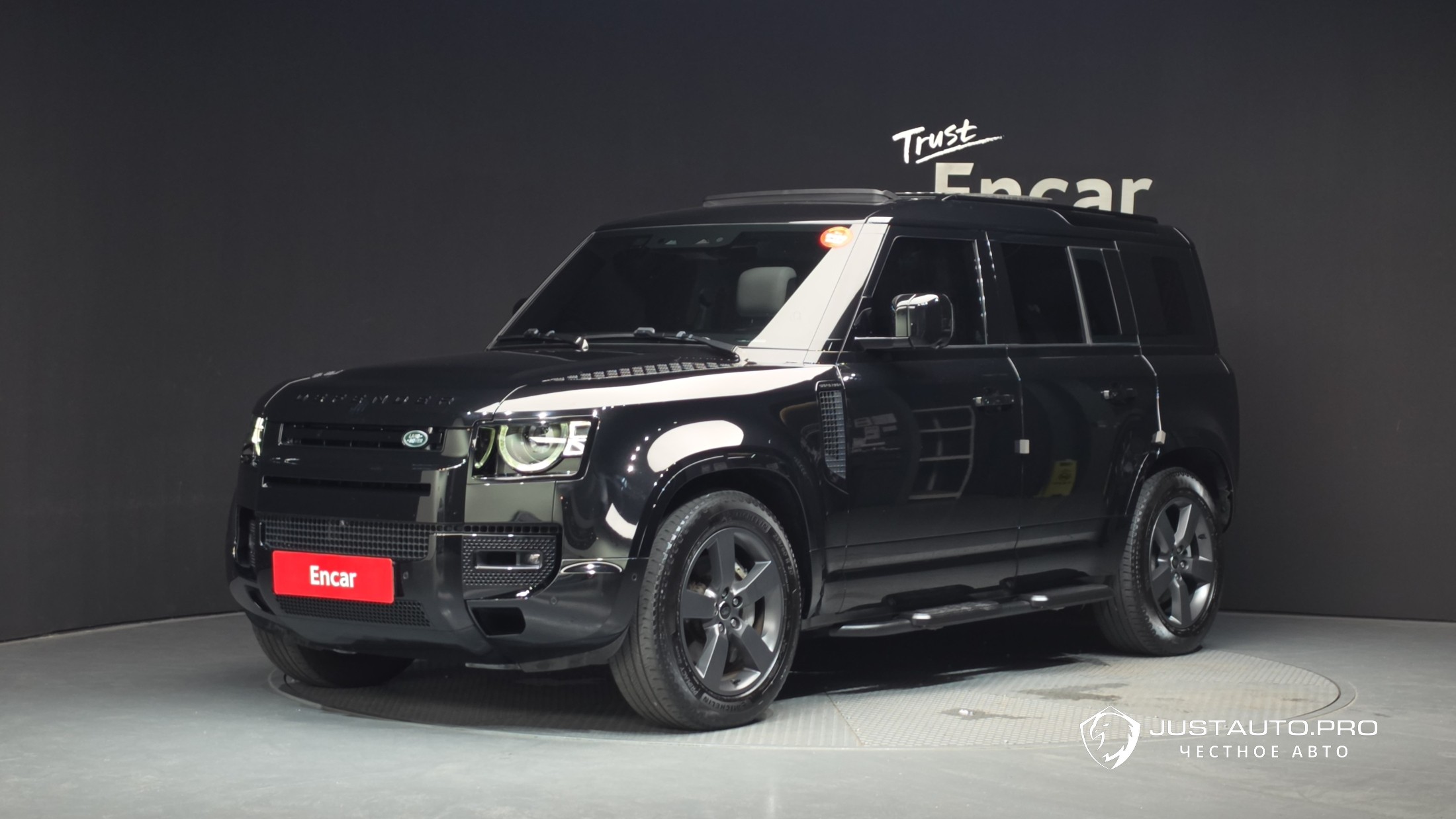 Автомобиль Land Rover Defender
