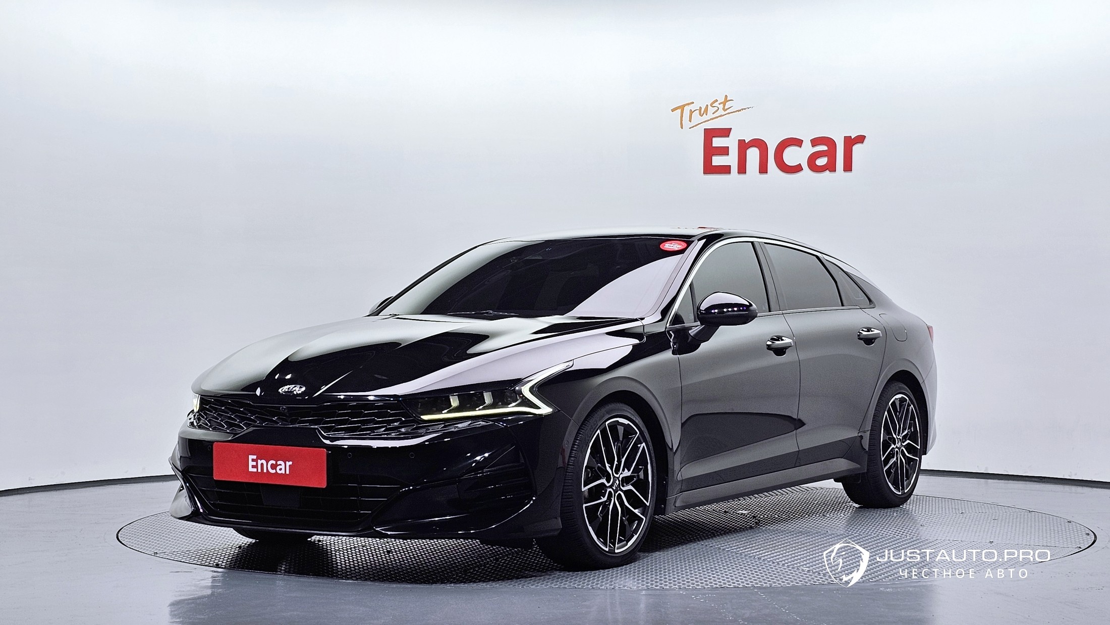 Автомобиль Kia K5