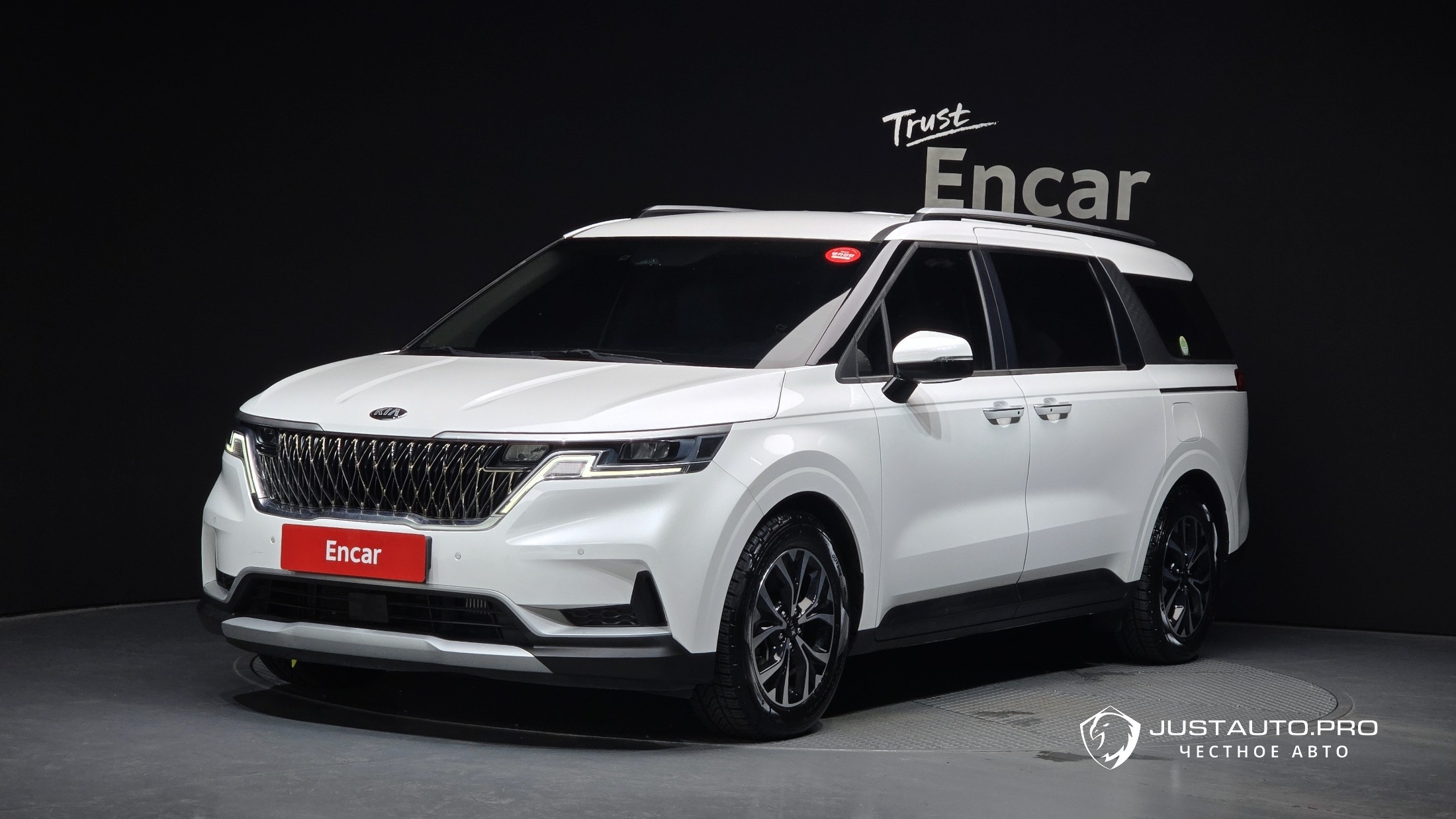 Автомобиль Kia Canival