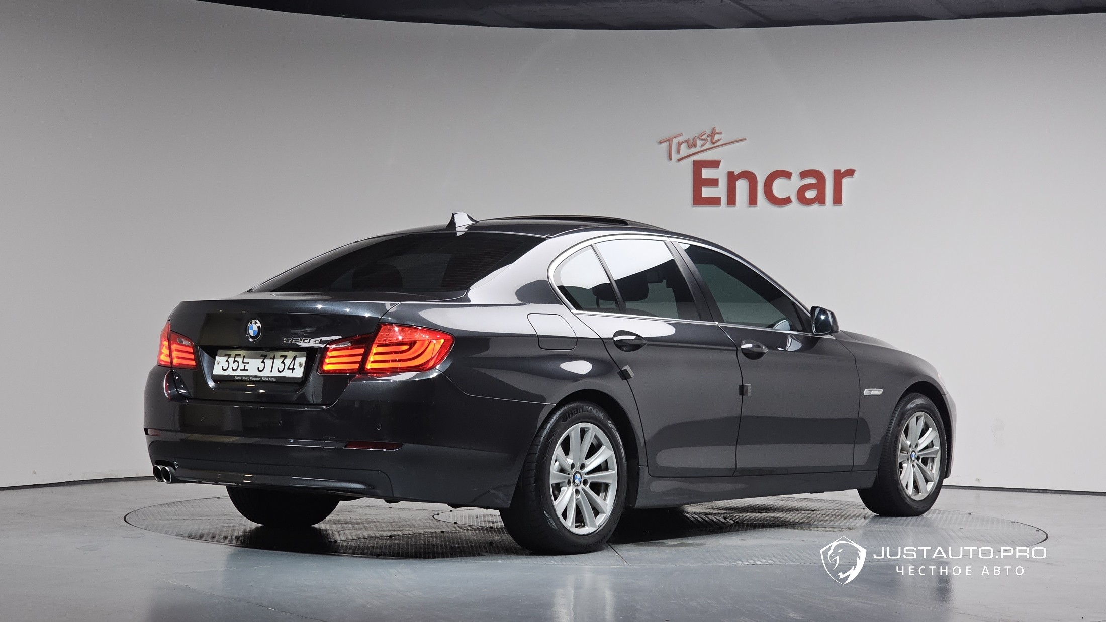 Автомобиль BMW 5-Series