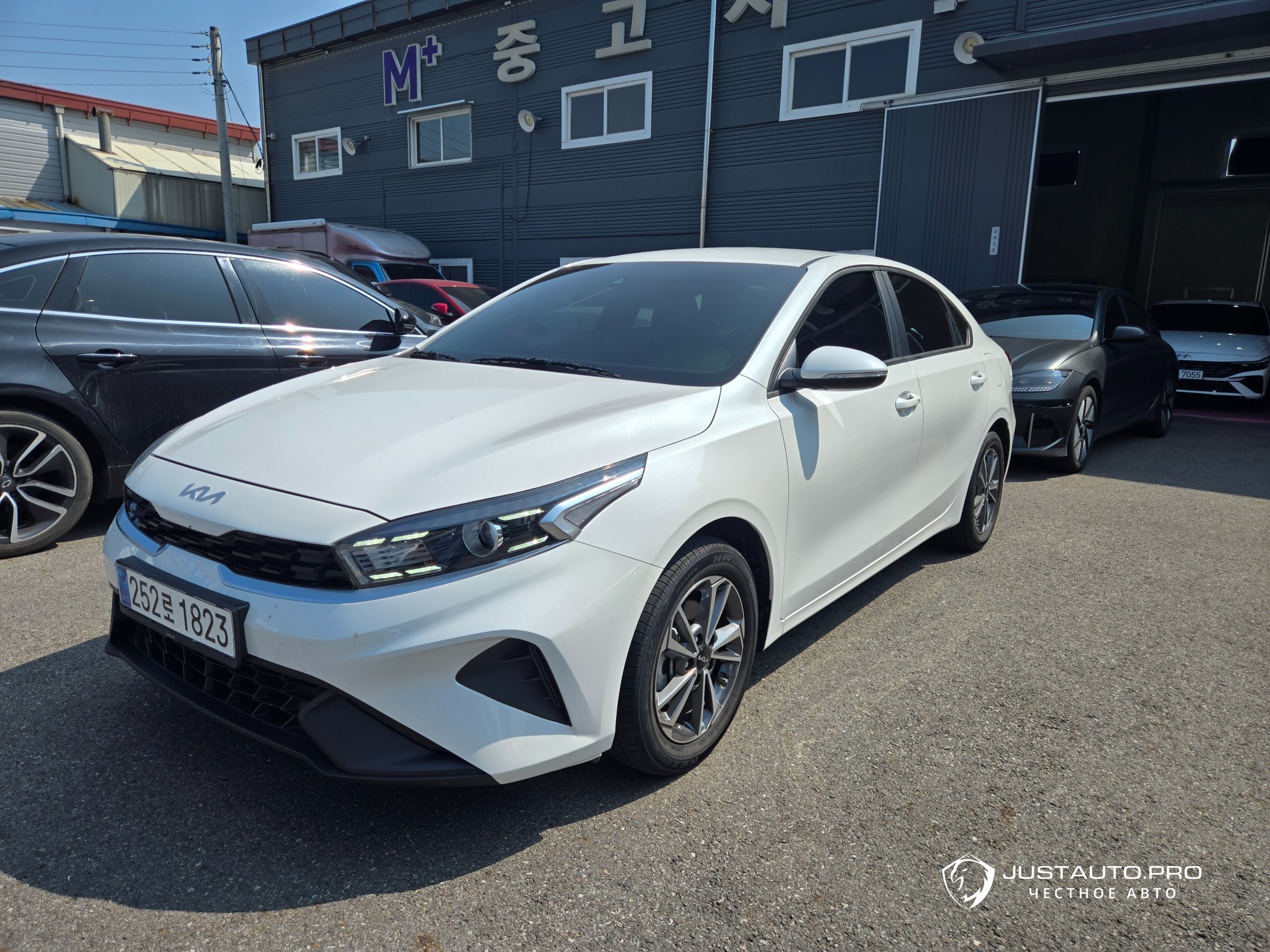Автомобиль Kia K3