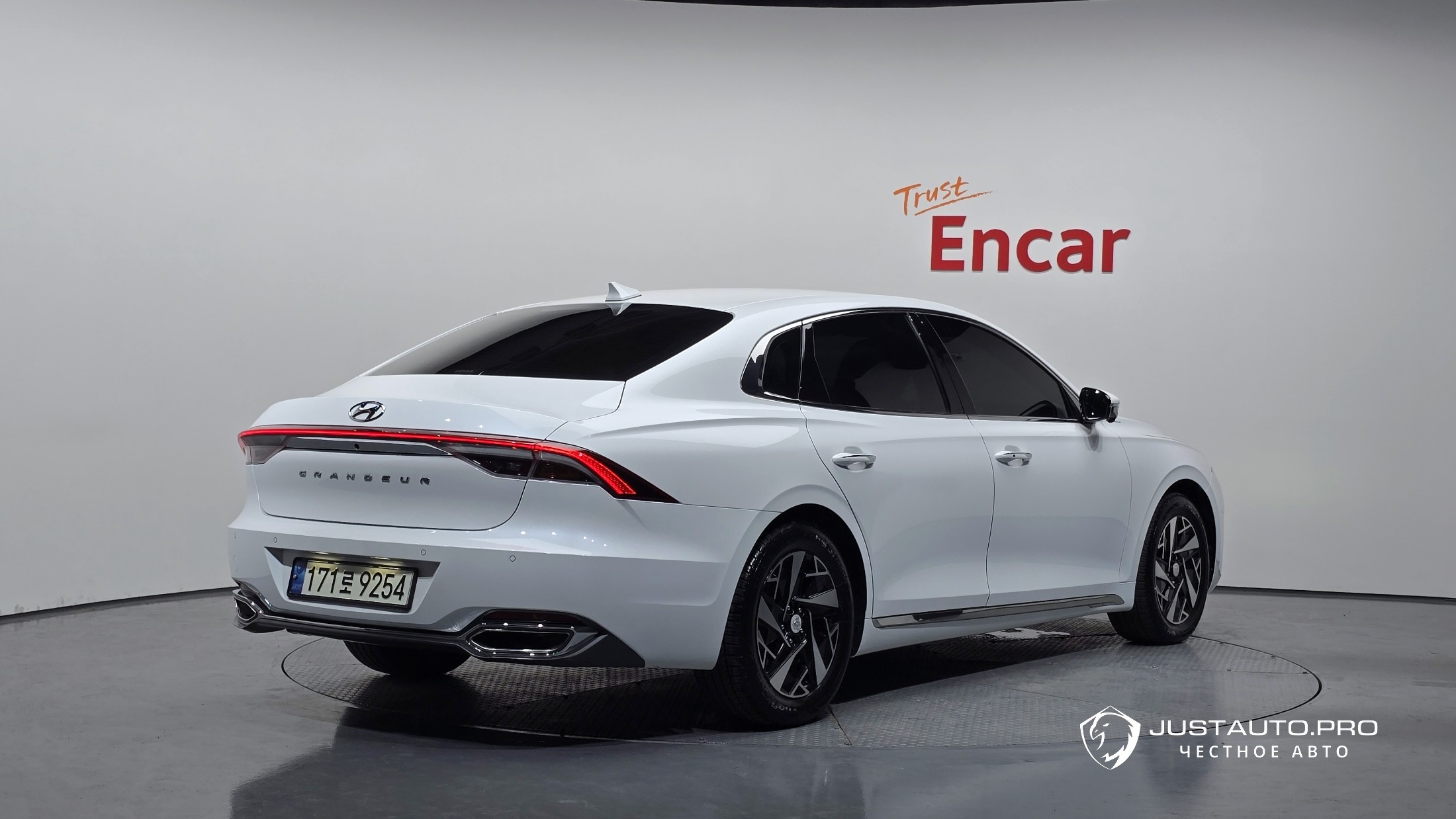 Автомобиль Hyundai Grandeur