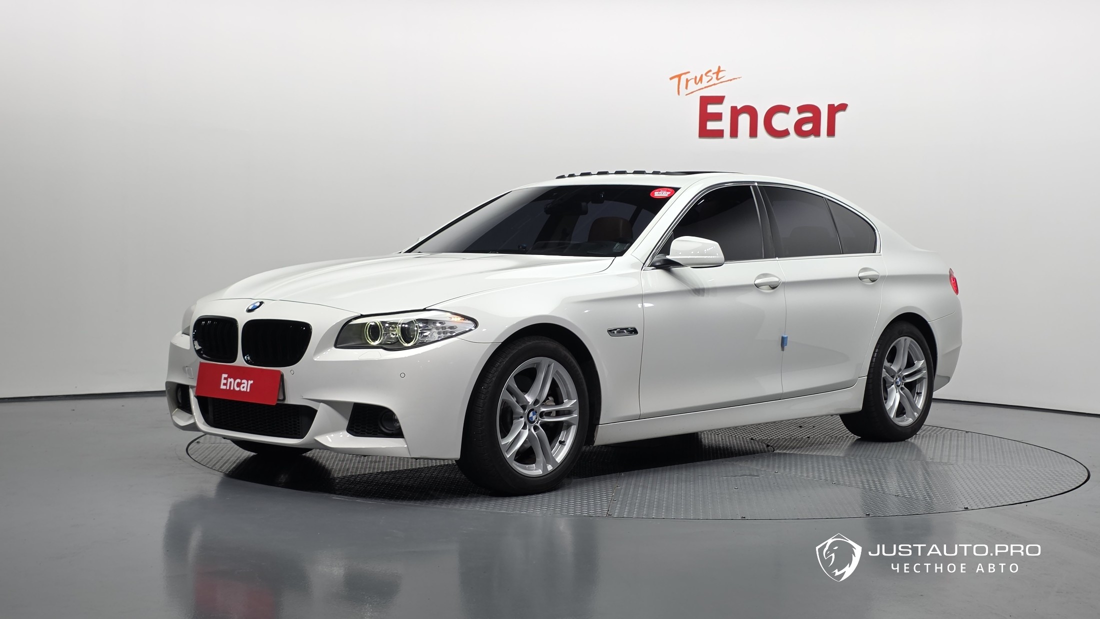 Автомобиль BMW 5-Series