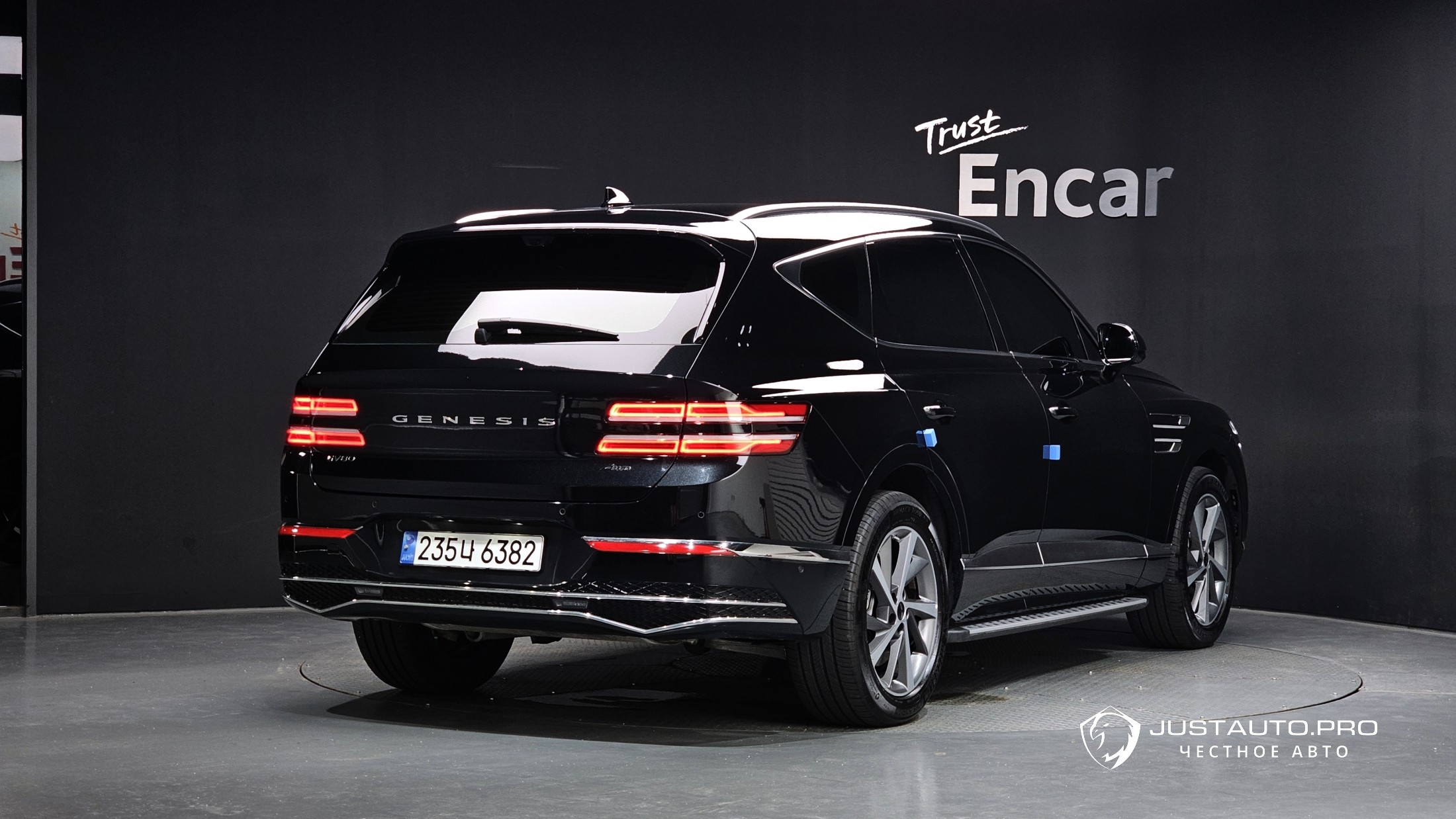Автомобиль Genesis GV80
