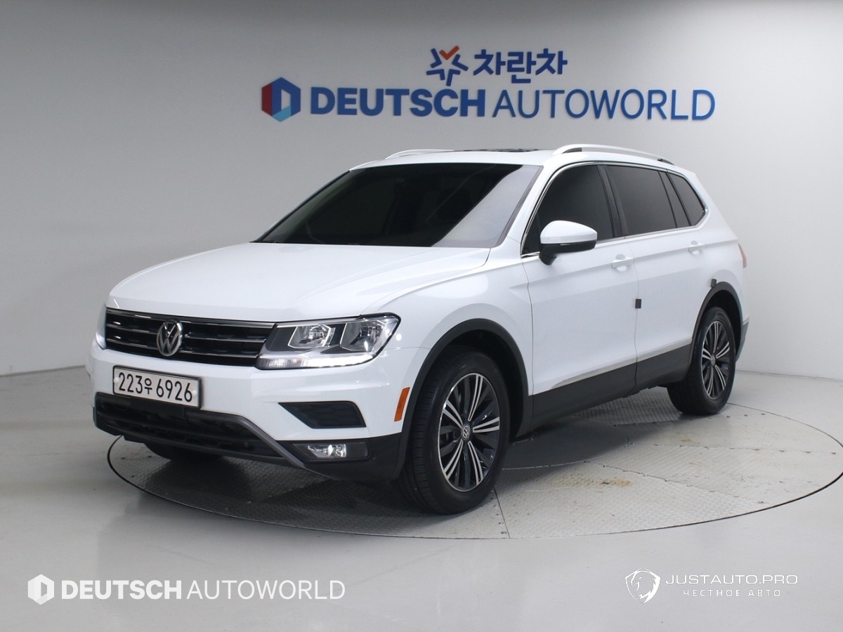 Автомобиль Volkswagen Tiguan