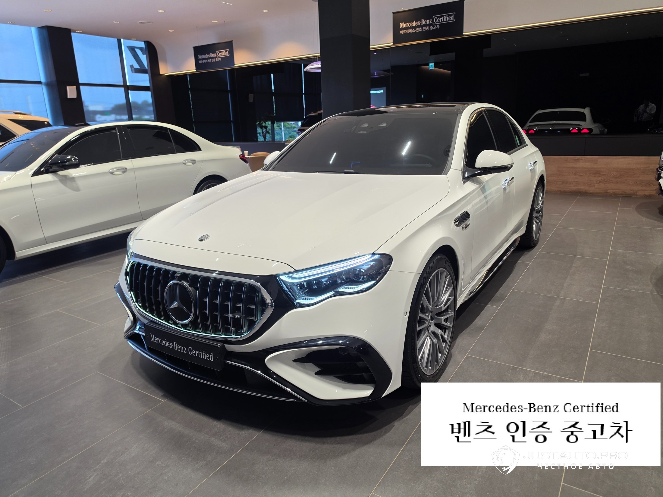 Автомобиль Mercedes-Benz E-Class
