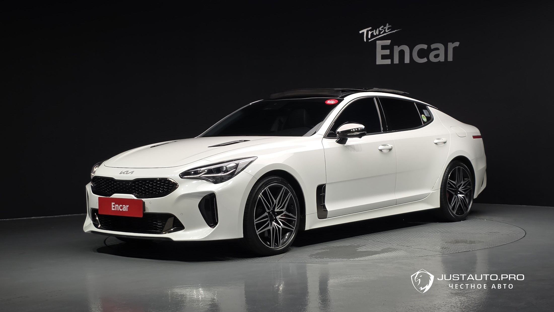 Автомобиль Kia Stinger