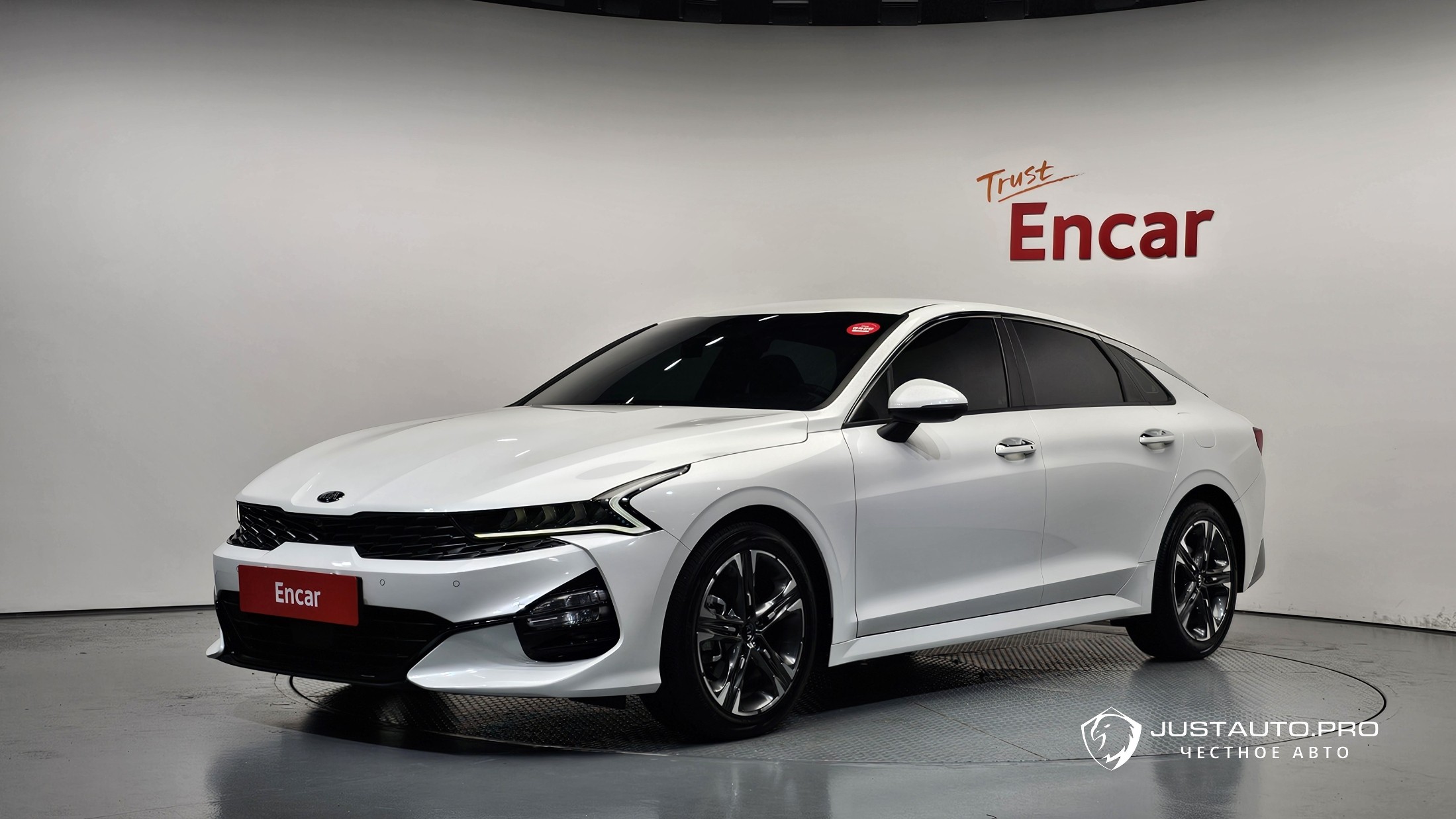 Автомобиль Kia K5
