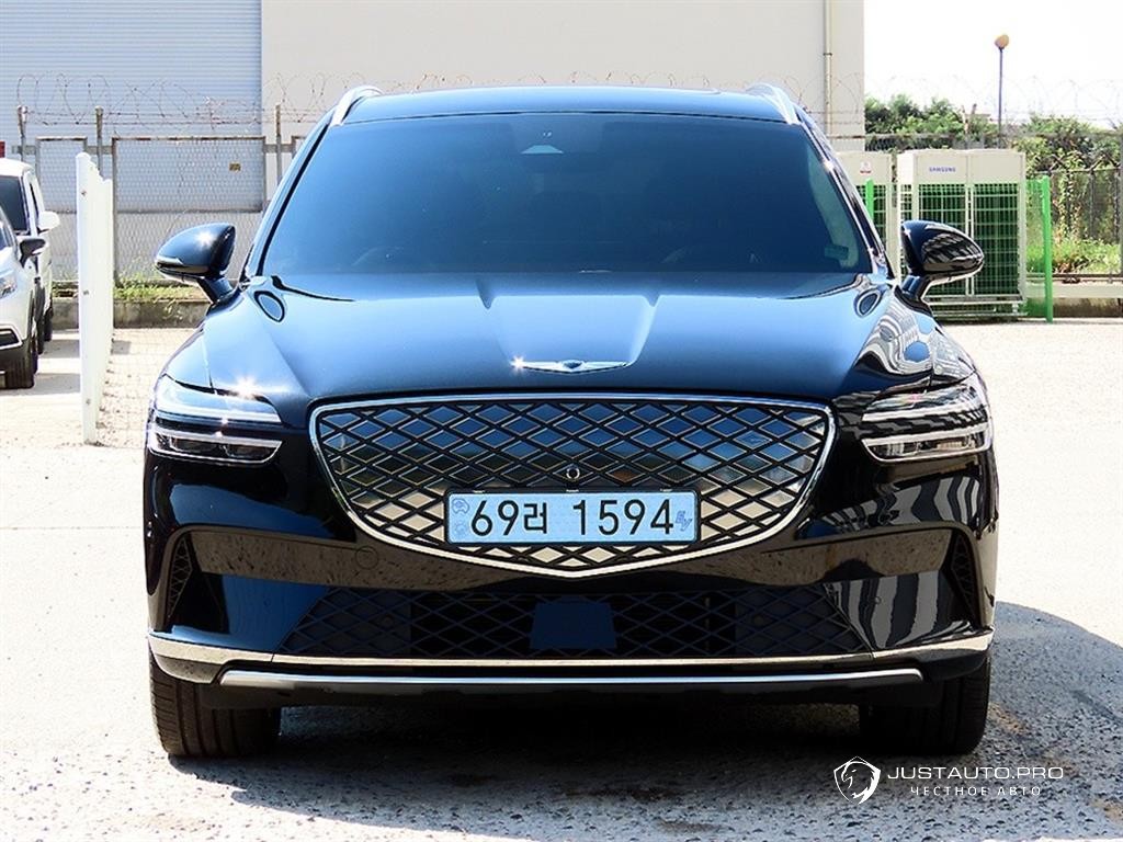Автомобиль Genesis GV70
