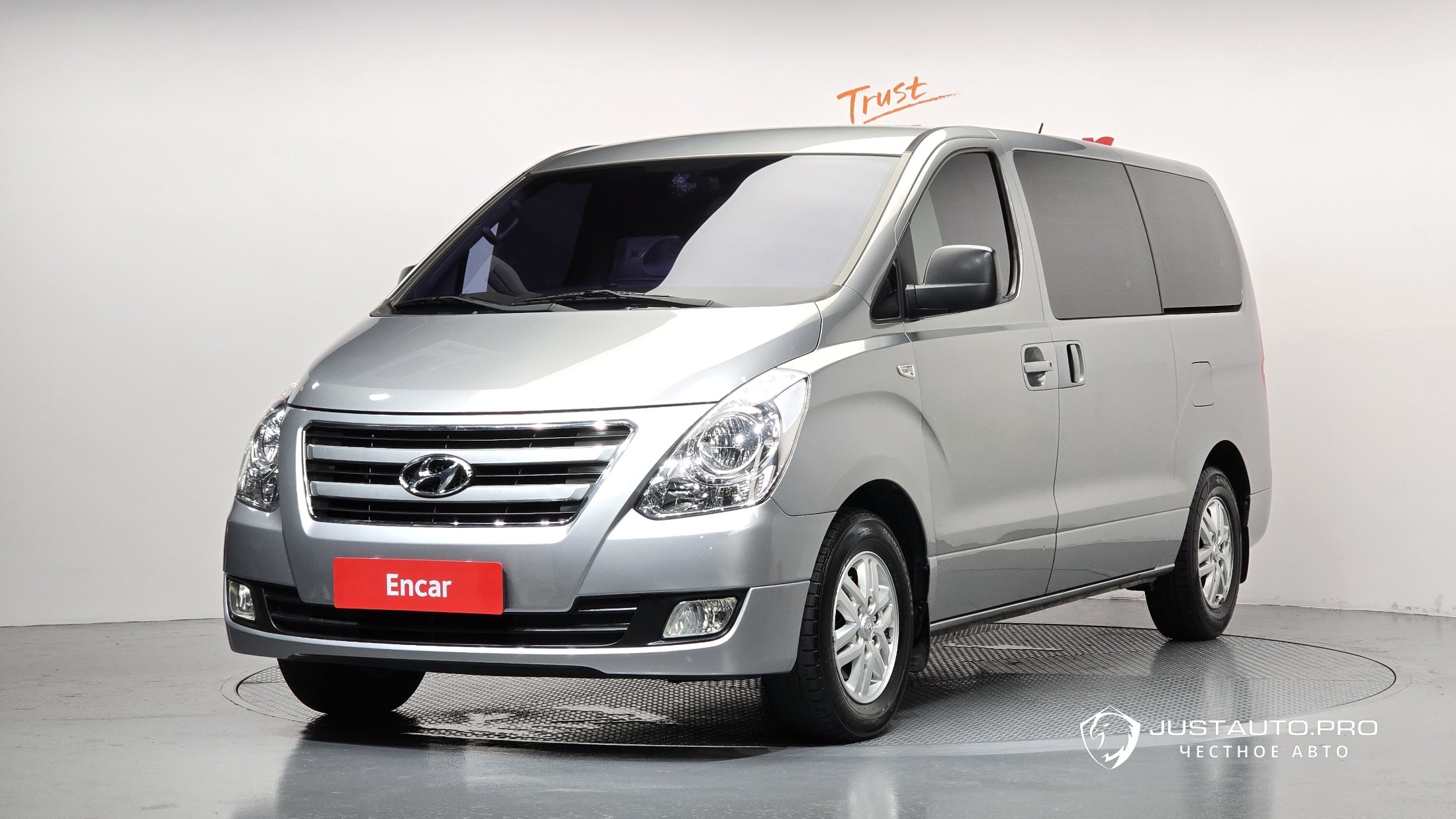 Автомобиль Hyundai Starex