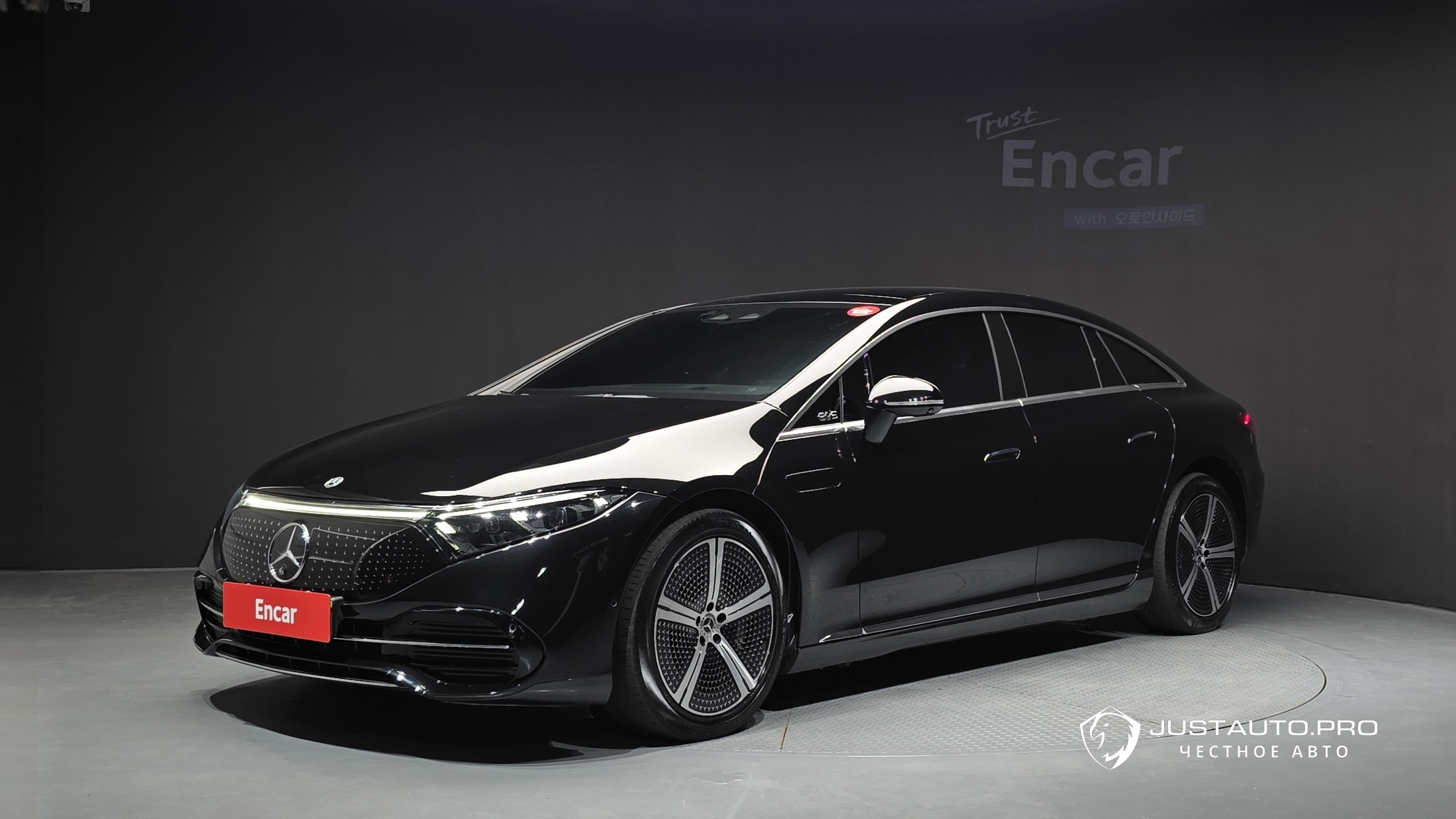 Автомобиль Mercedes-Benz EQS