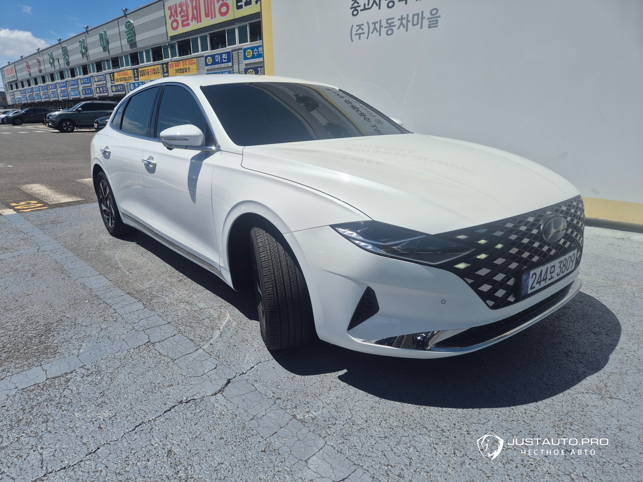 Автомобиль Hyundai Grandeur