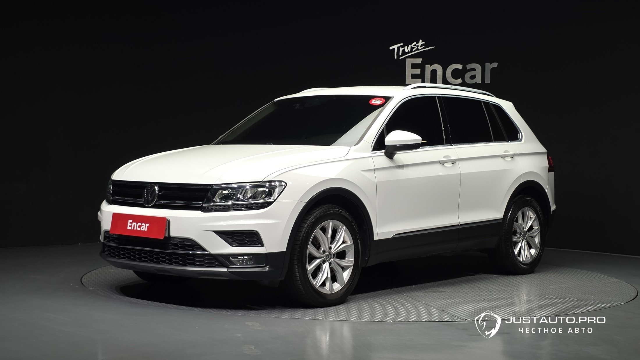 Автомобиль Volkswagen Tiguan