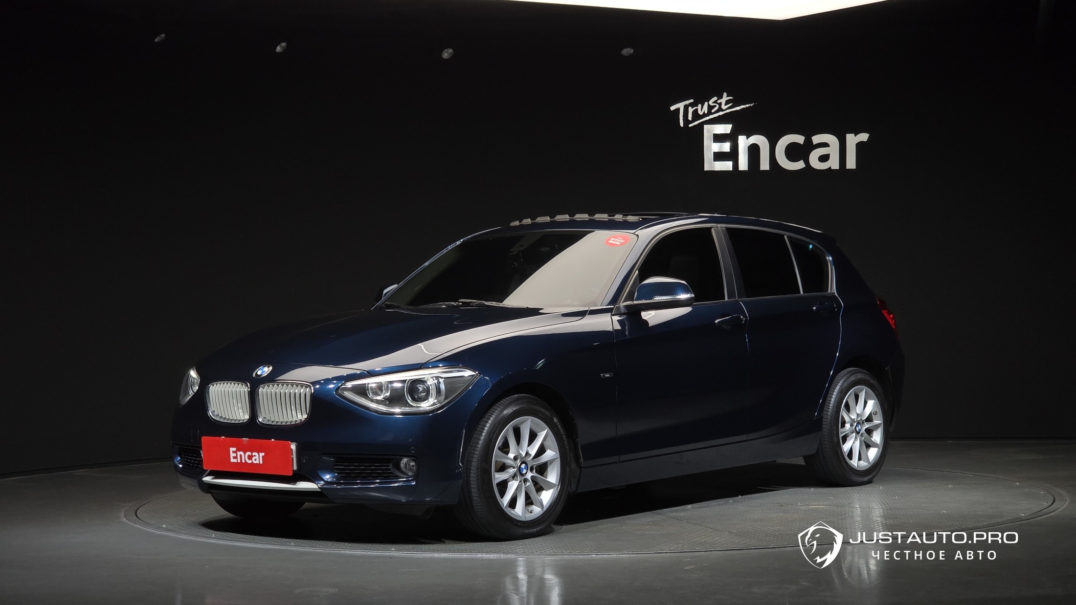 Автомобиль BMW 1-Series