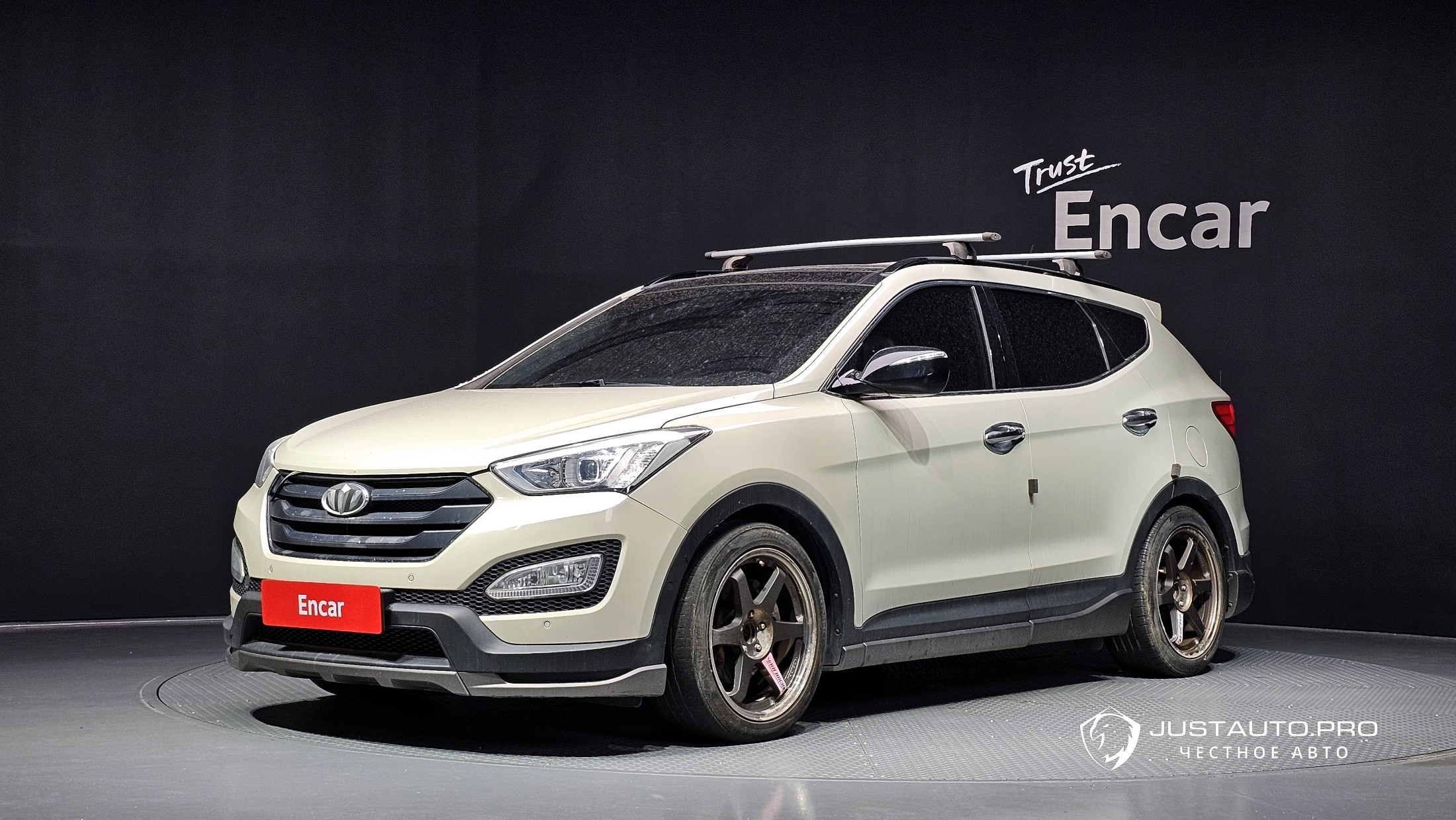 Автомобиль Hyundai Santafe