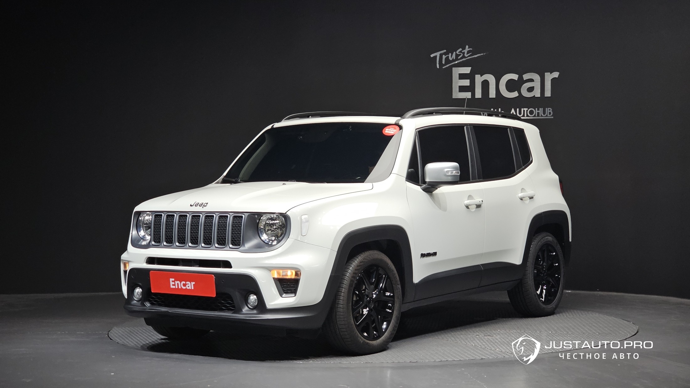 Автомобиль Jeep Renegade