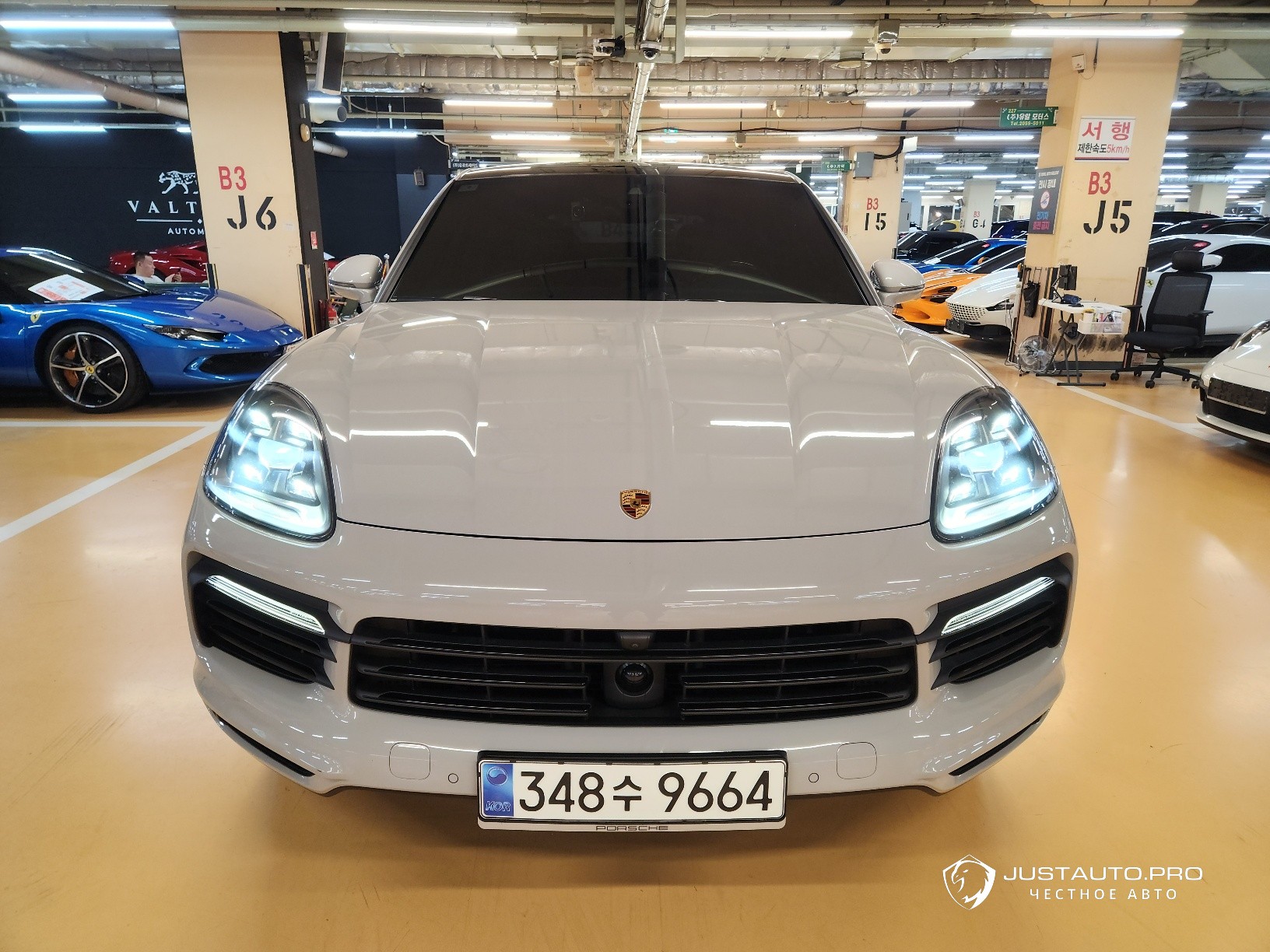 Автомобиль Porsche Cayenne