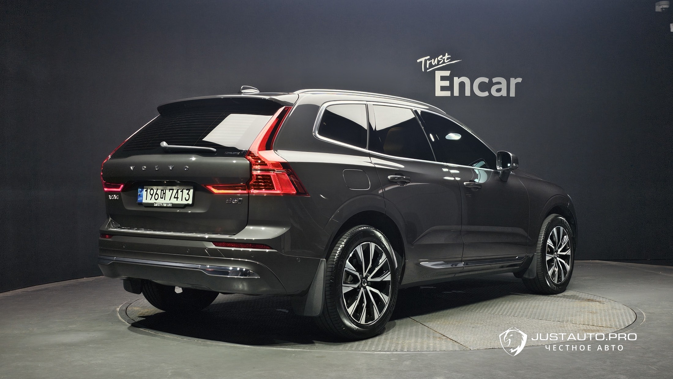 Автомобиль Volvo XC60