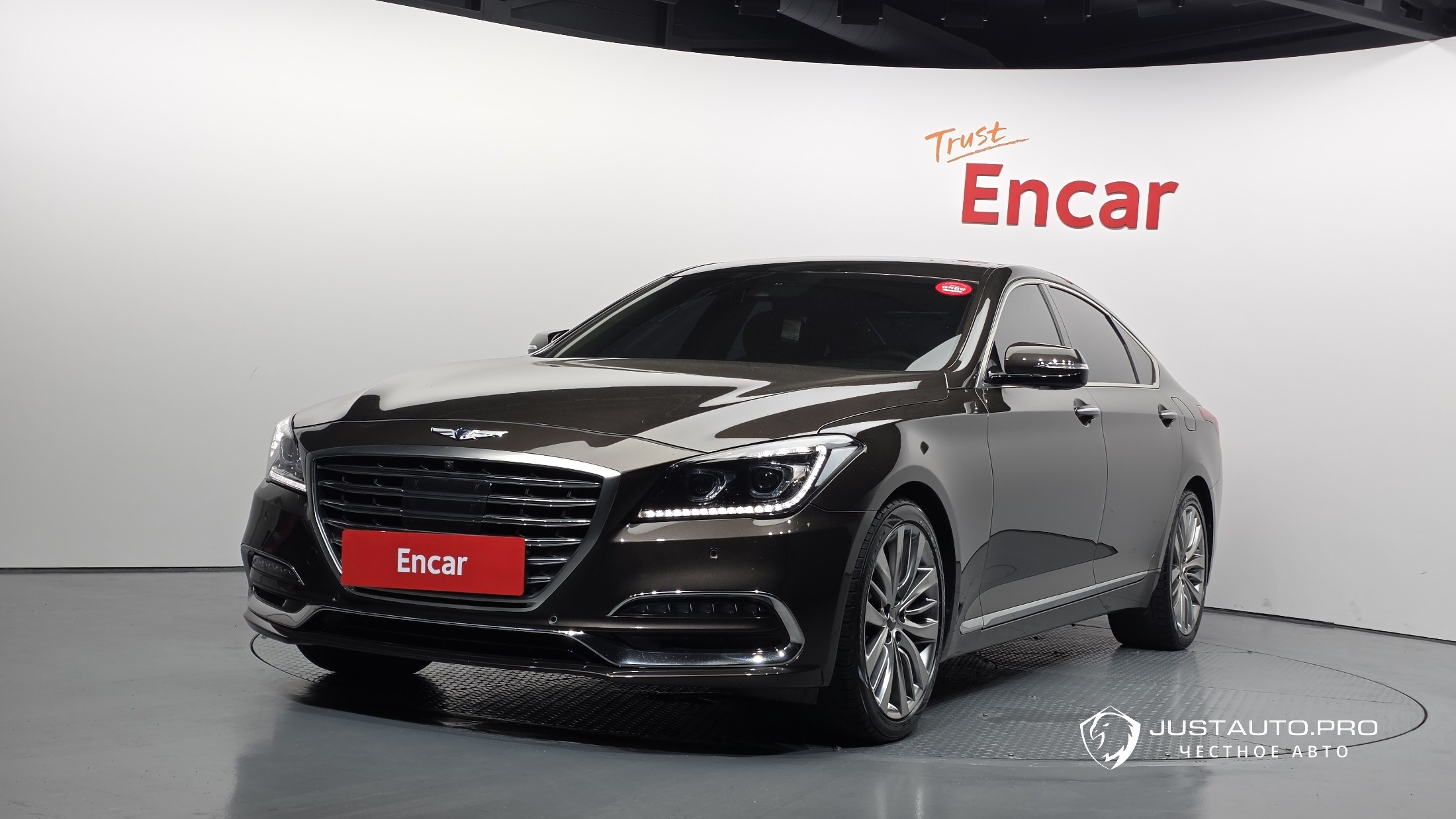 Автомобиль Genesis G80