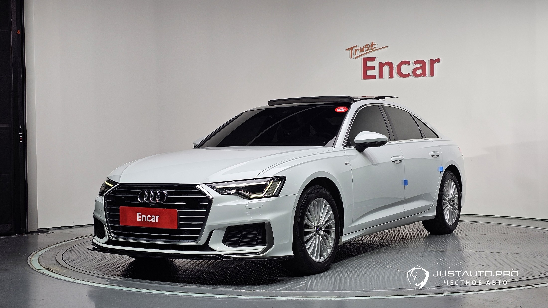 Автомобиль Audi A6