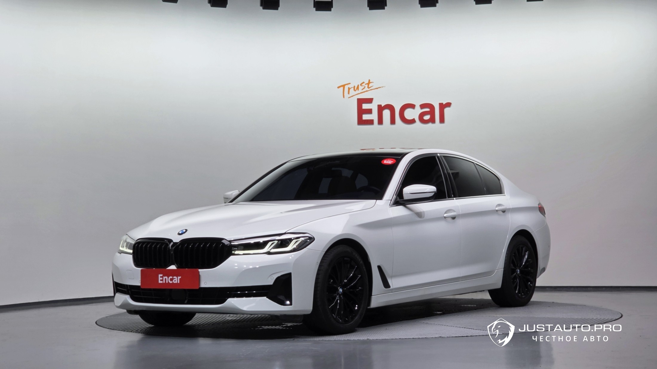 Автомобиль BMW 5-Series