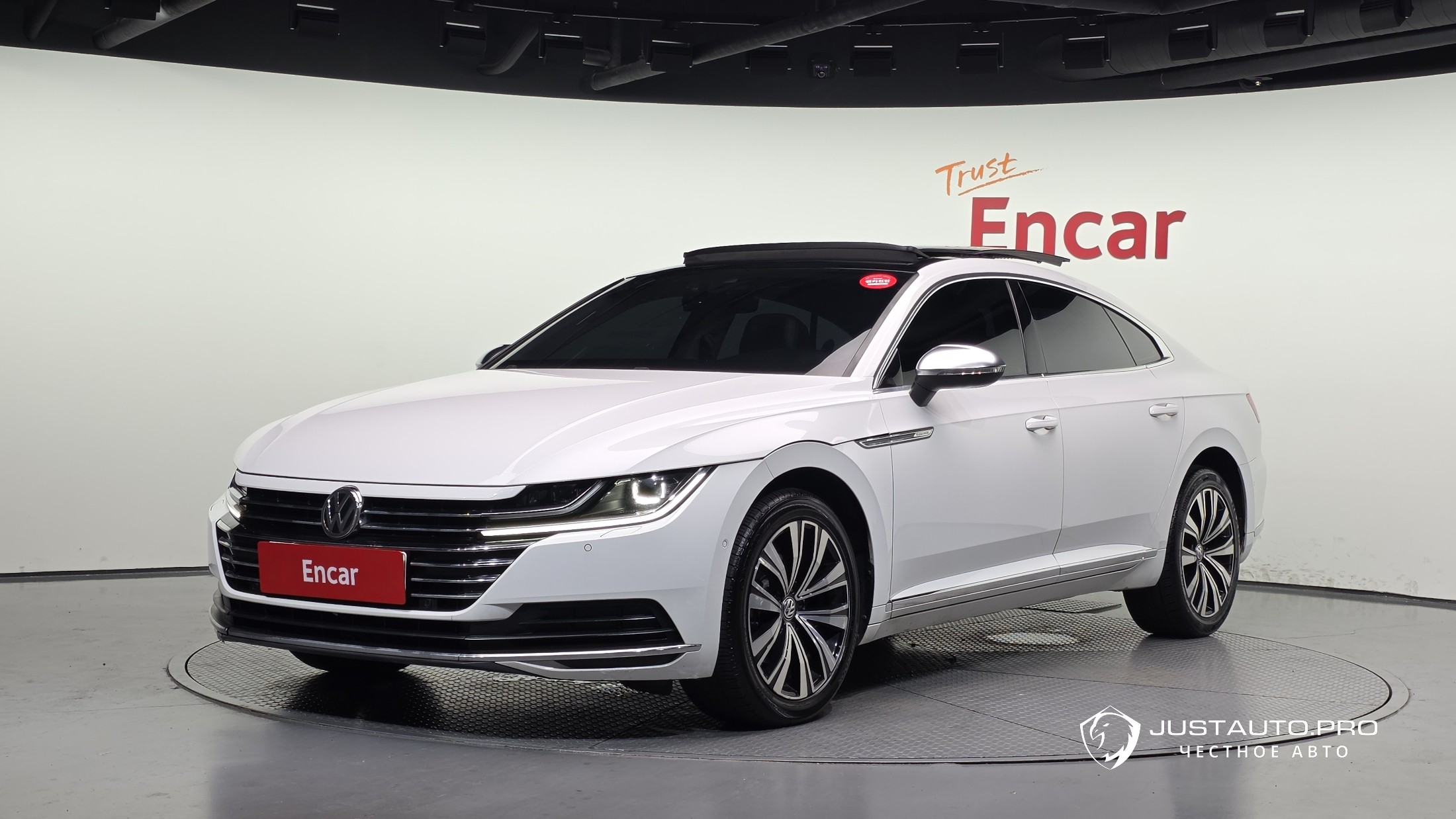 Автомобиль Volkswagen Arteon