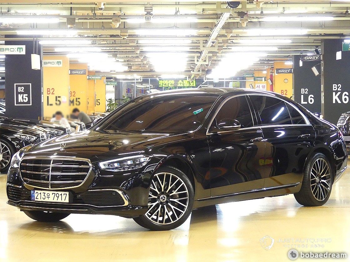 Автомобиль Mercedes-Benz S-Class