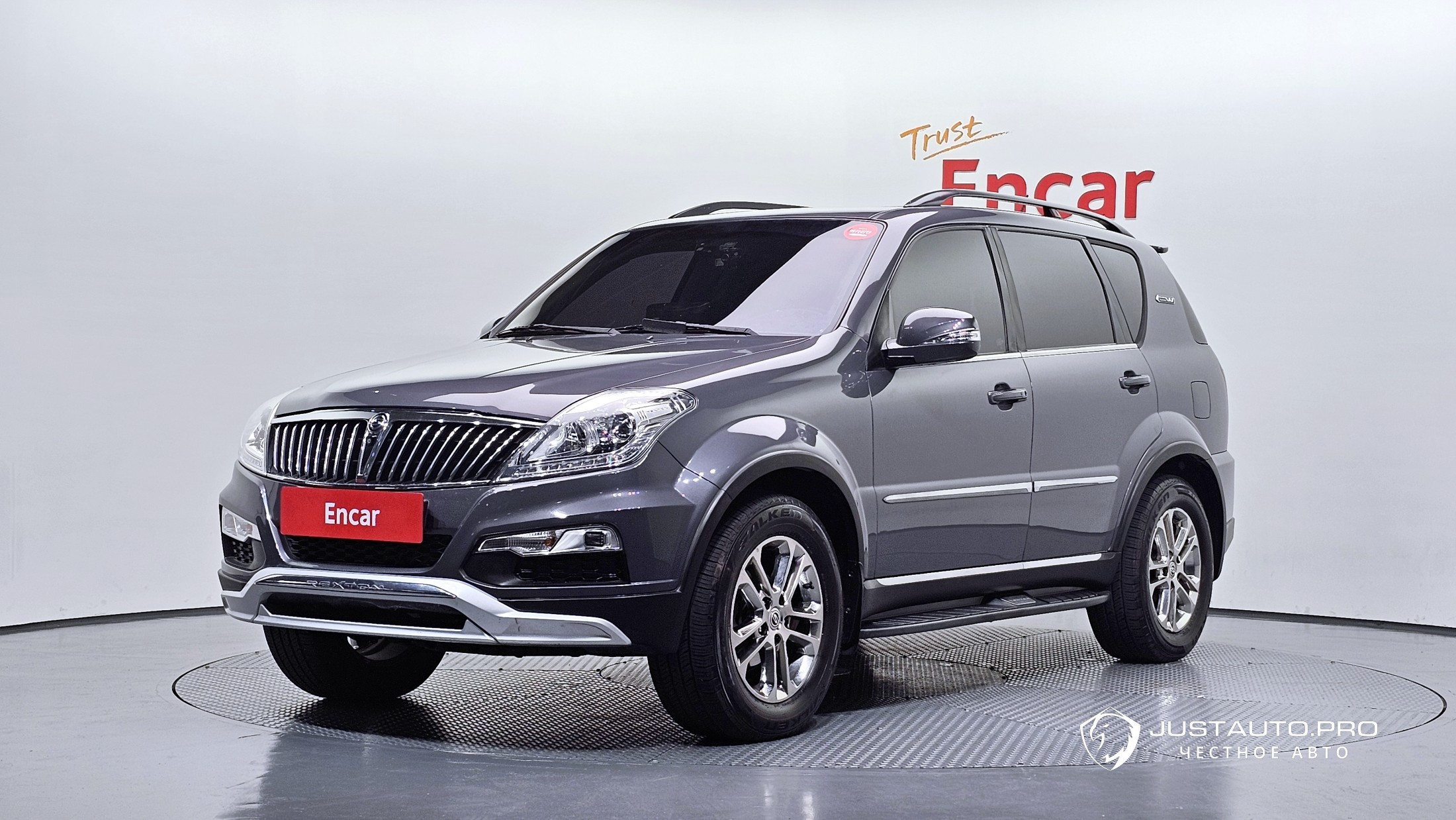 Автомобиль KG_Mobility_Ssangyong Rexton