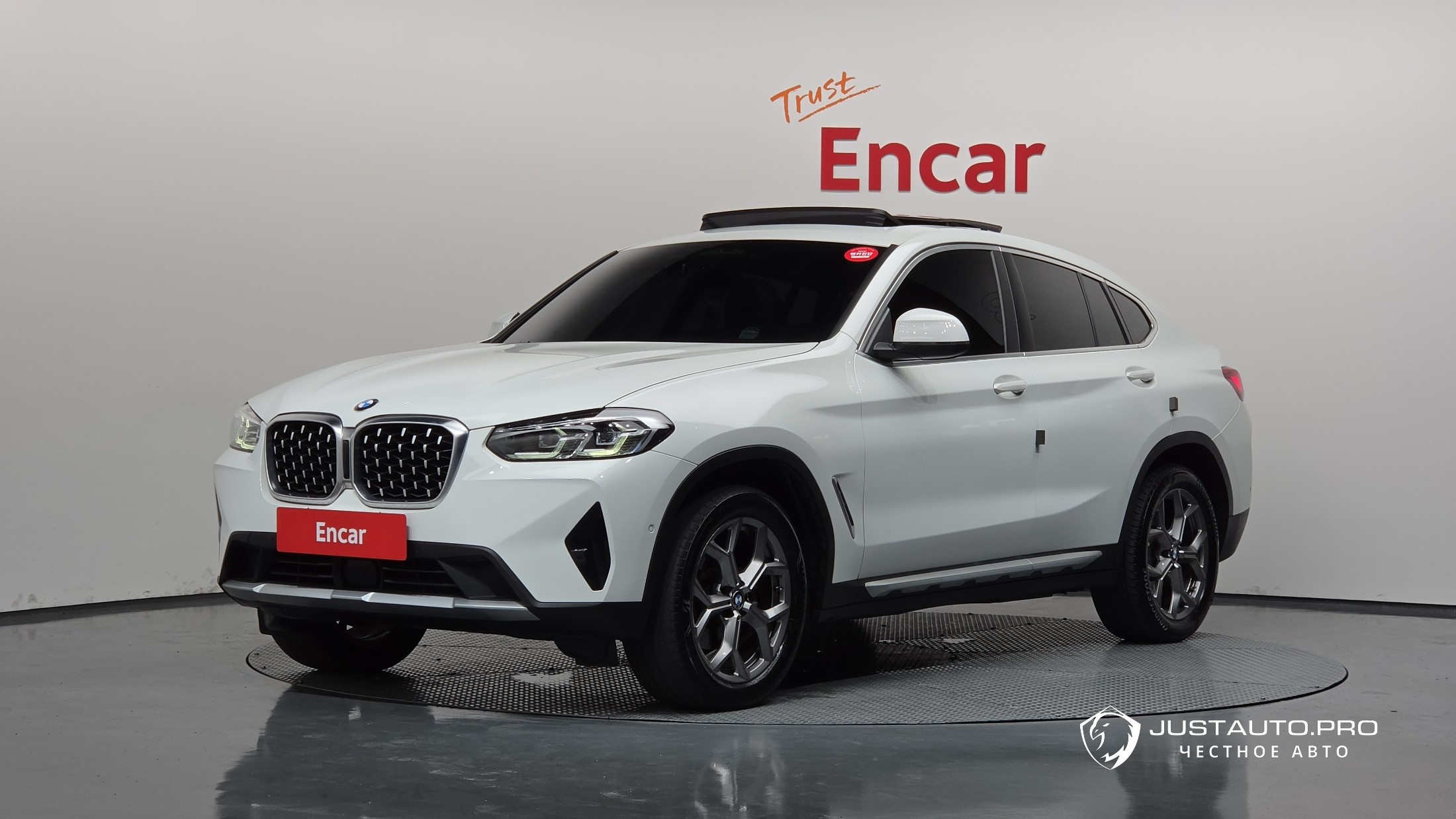 Автомобиль BMW X4