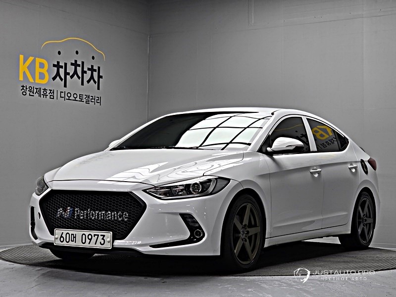 Автомобиль Hyundai AVANTE