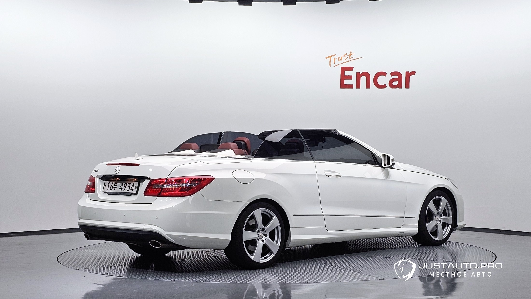 Автомобиль Mercedes-Benz E-Class