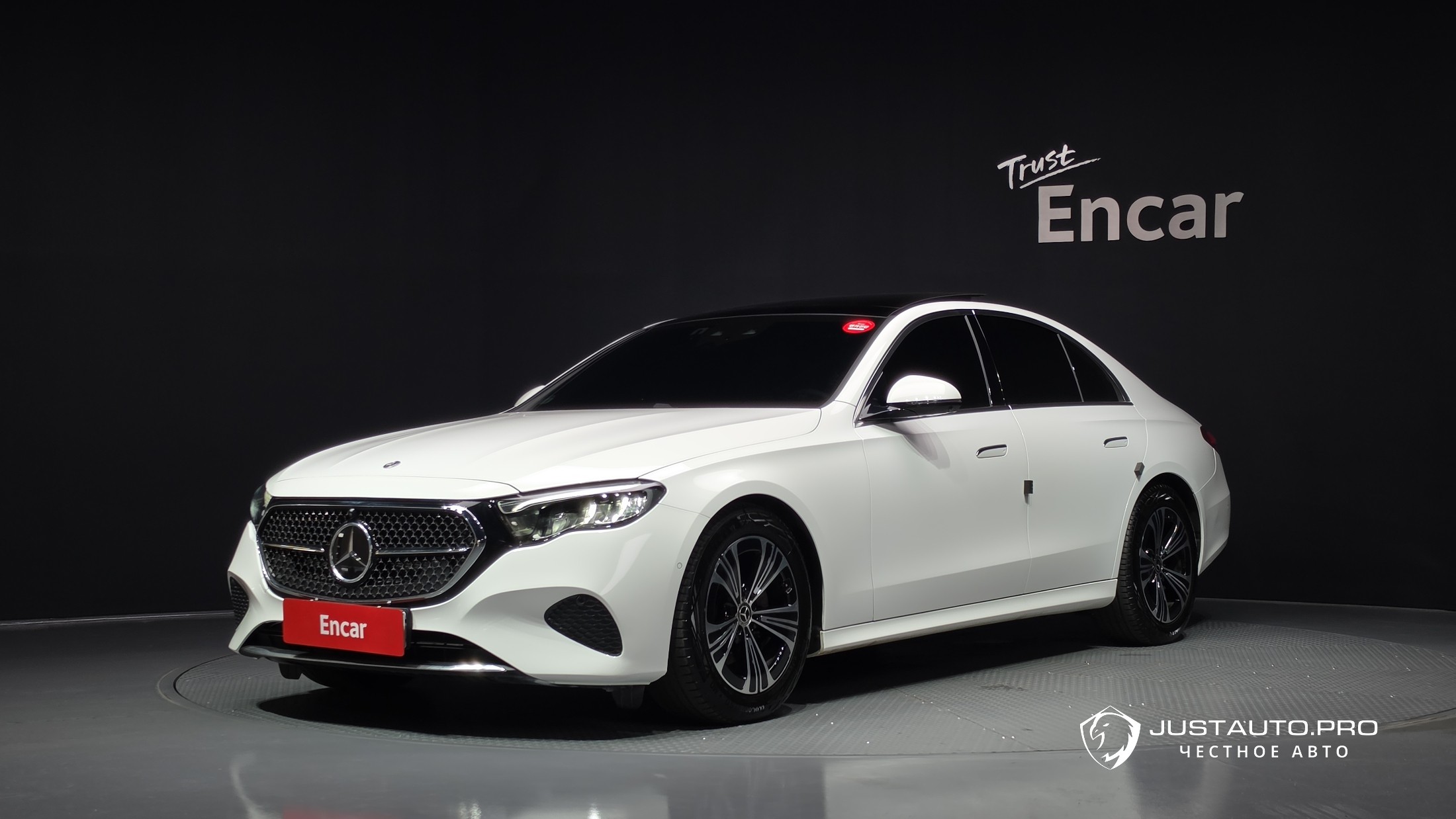 Автомобиль Mercedes-Benz E-Class